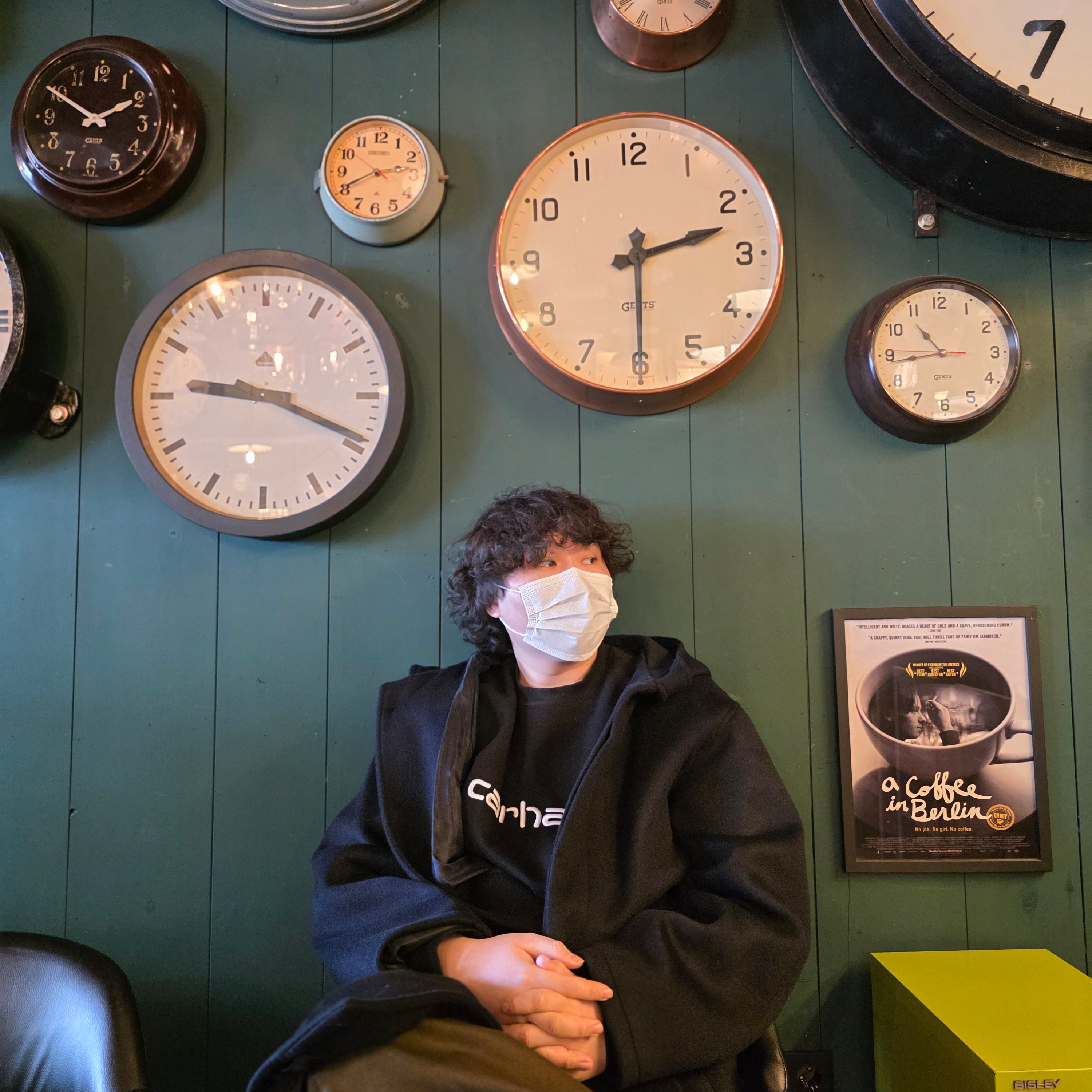 Carhartt WIP Carhartt Sweatshirt Black White, Carhartt WIP Carhartt Sweatshirt Black White 착용 스타일 - 1