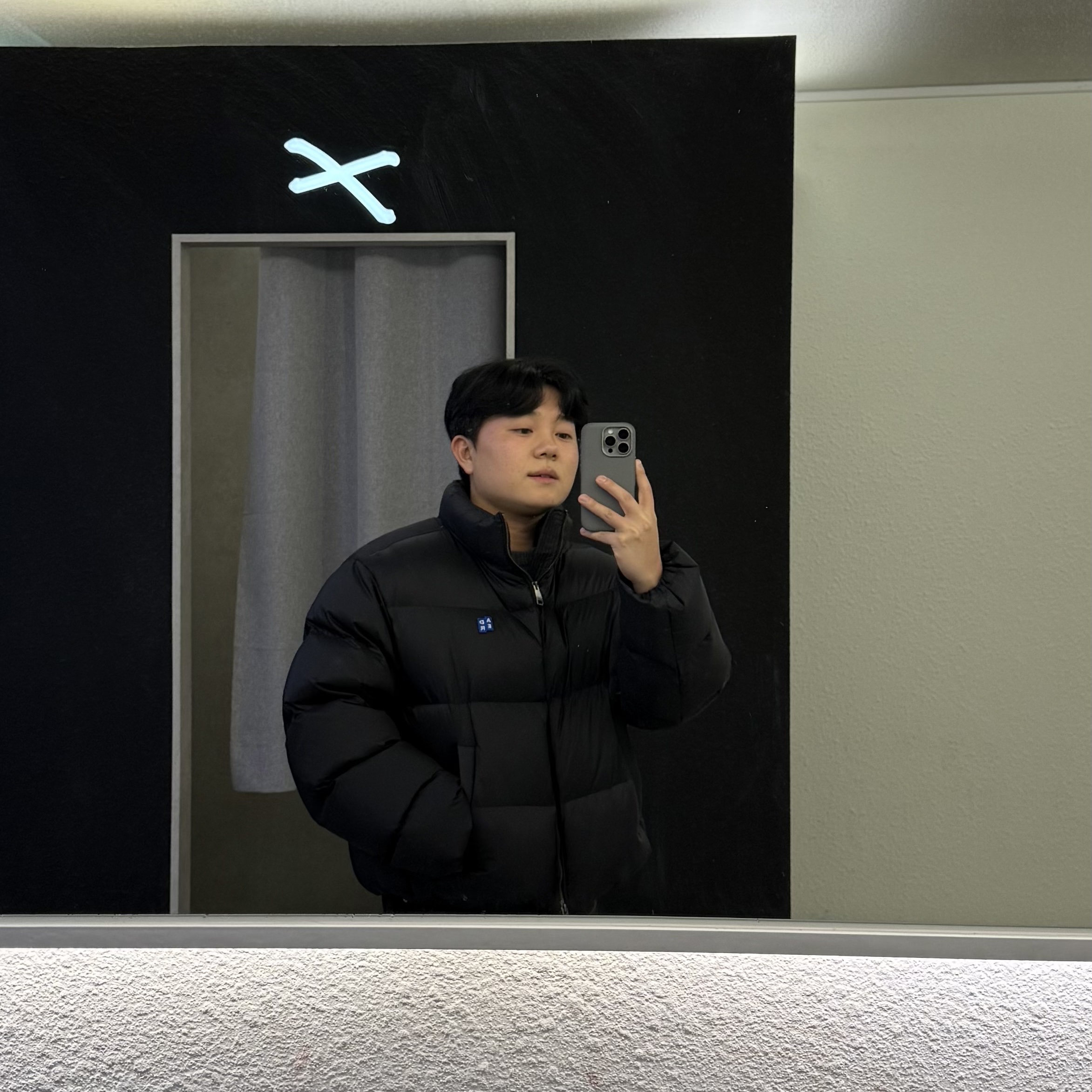 Ader Error Sig; TRS/BL Tag Puffer Jacket 01 Noir 착용 스타일