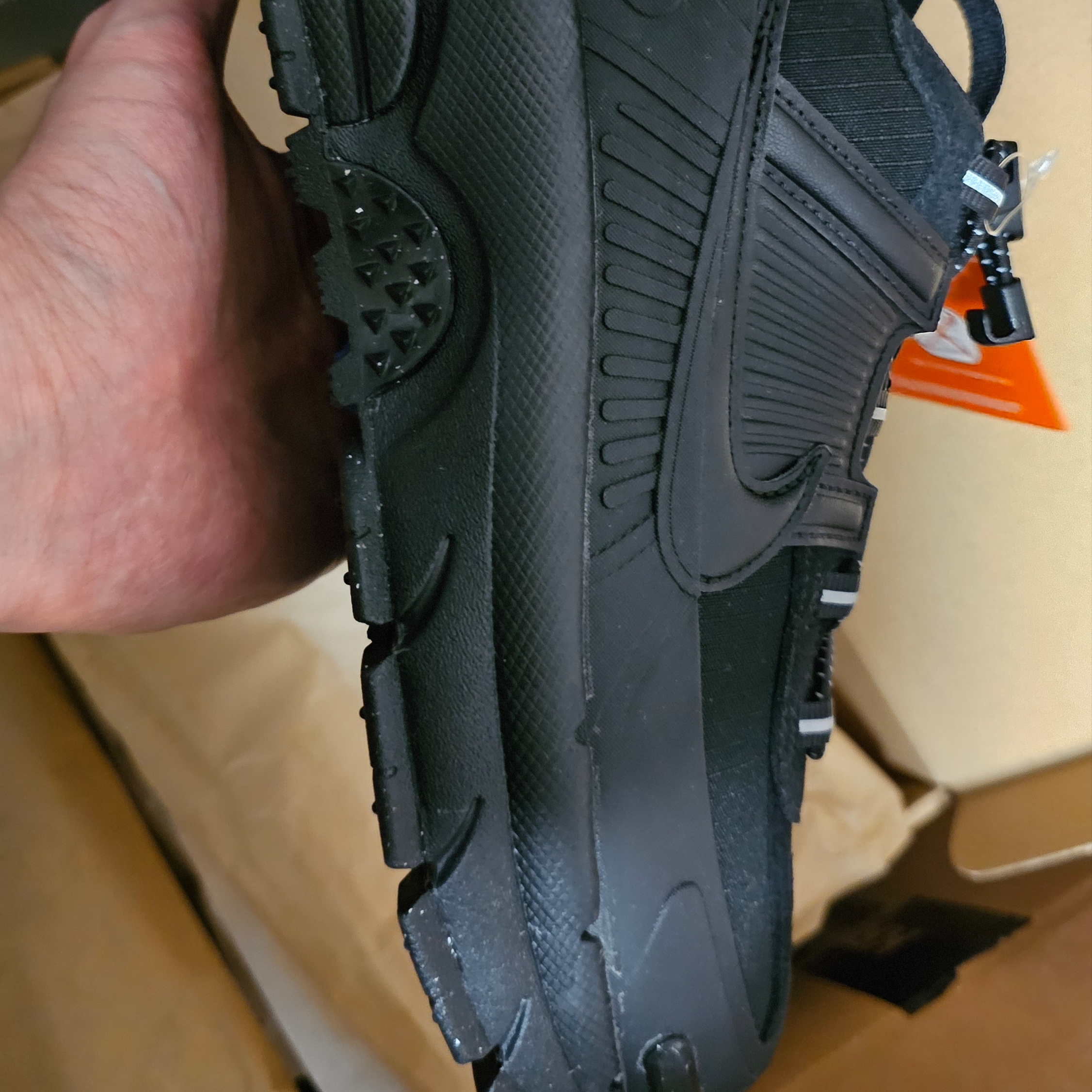 Nike Zoom Vomero Roam Black Racer Blue 착용 스타일