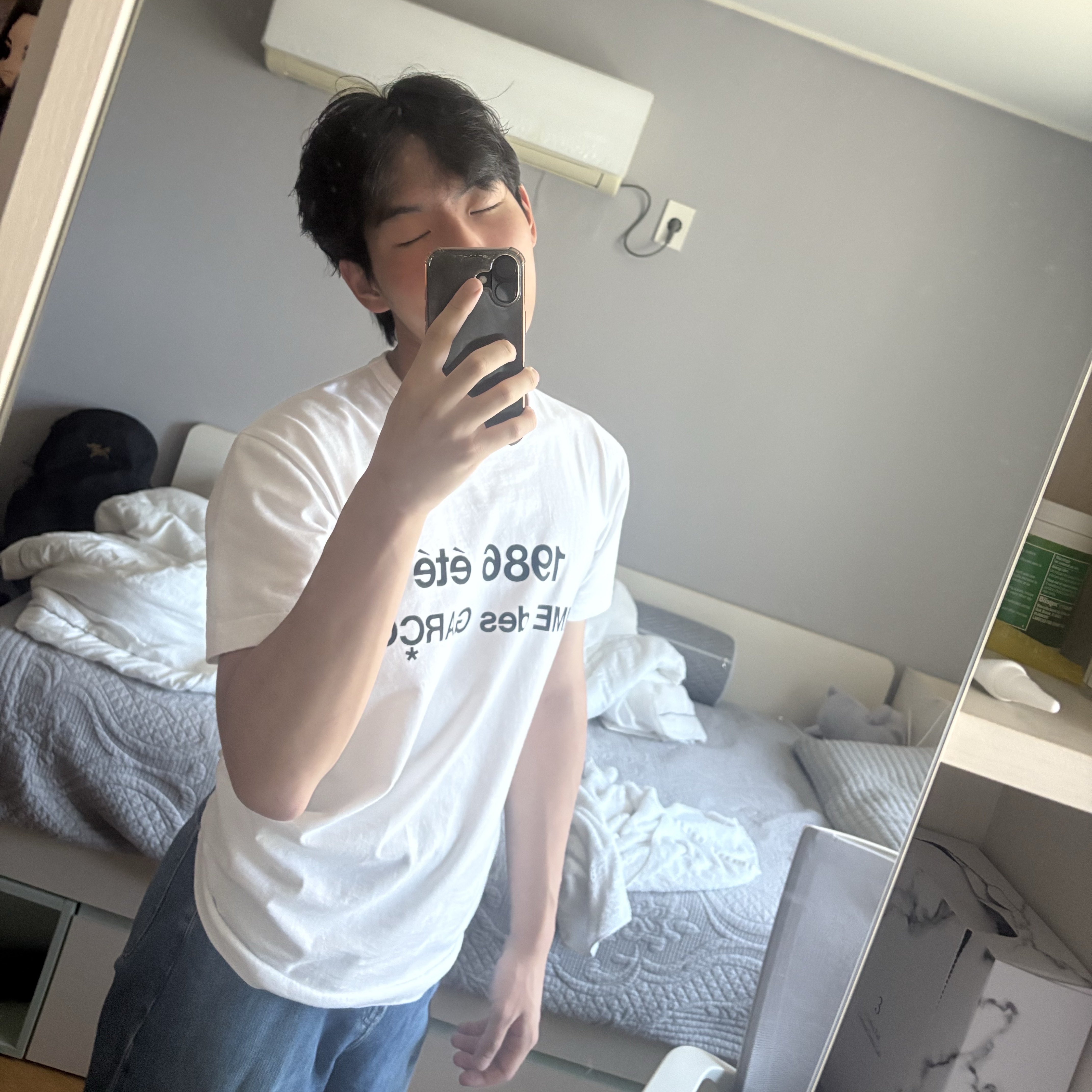 CDG 1986 Comme des Garcons T-Shirt White 착용 스타일