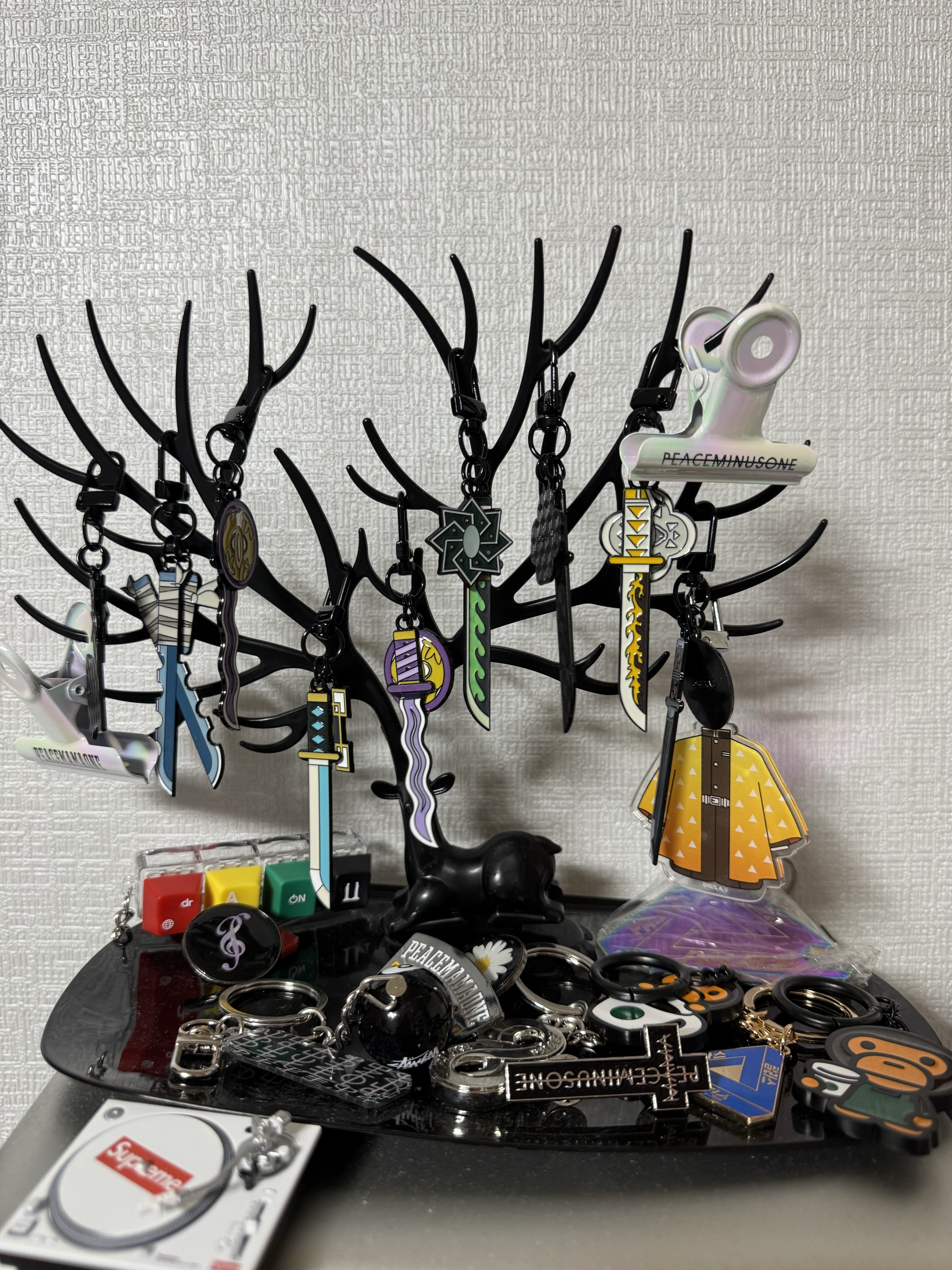 Demon Slayer Kimetsu No Yaiba Nichirin Sword Keyring Agatsuma Zenitsu, Demon Slayer Kimetsu No Yaiba Nichirin Sword Keyring Muichiro Tokito 착용 스타일 - 1