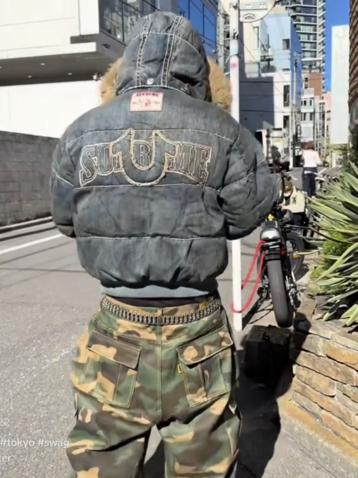 Supreme x True Religion Puffer Jacket Dirty Indigo - 25FW 착용 스타일 - 1