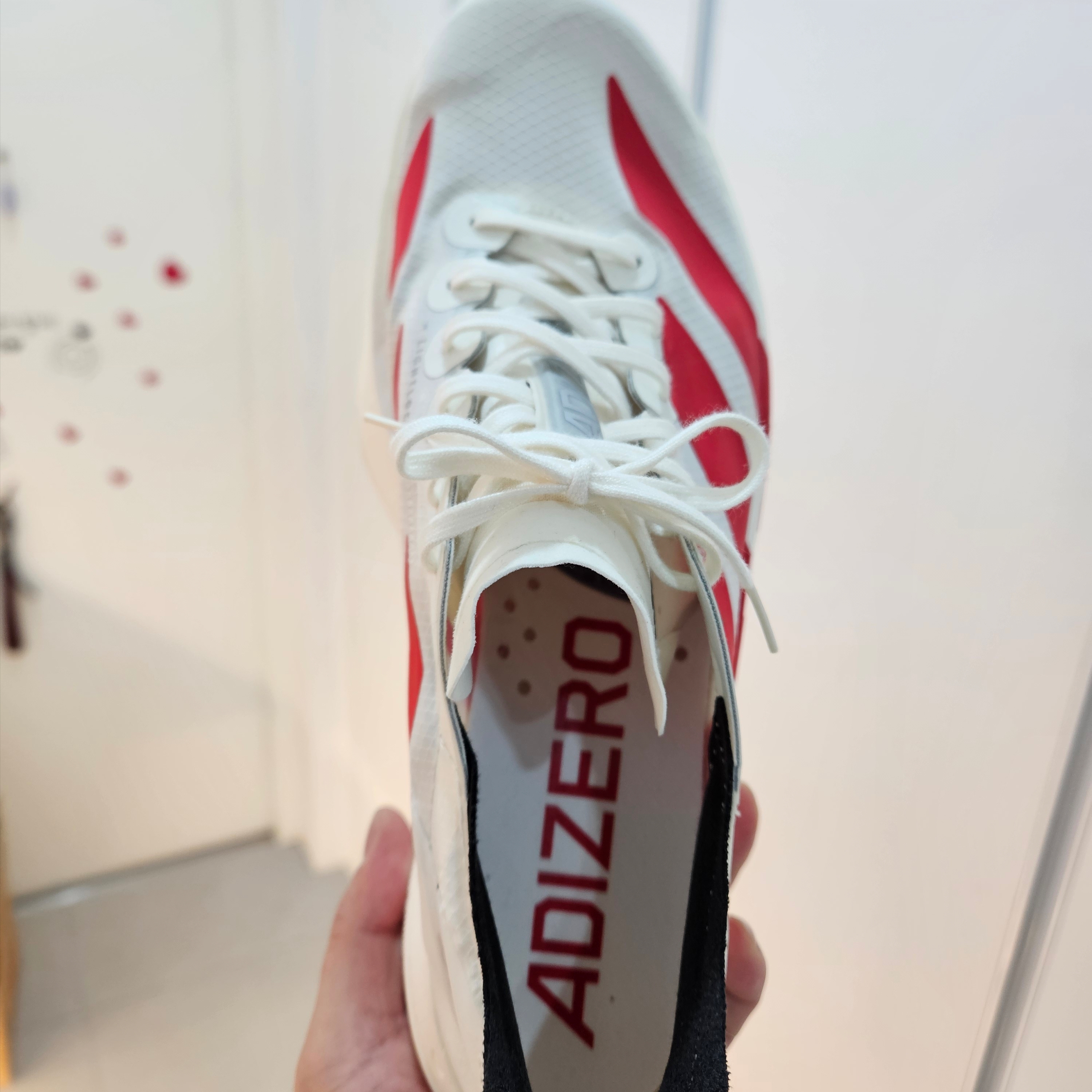 Adidas Adizero Adios Pro 4 Off White Better Scarlet 착용 스타일 - 2