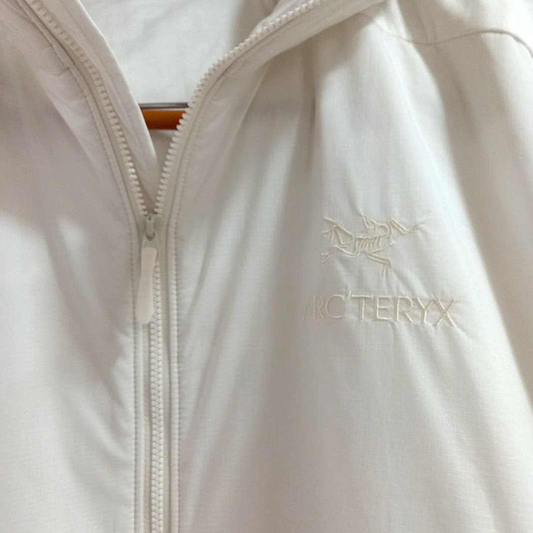 Arc'teryx Atom Hoody Whiteout 착용 스타일 - 1