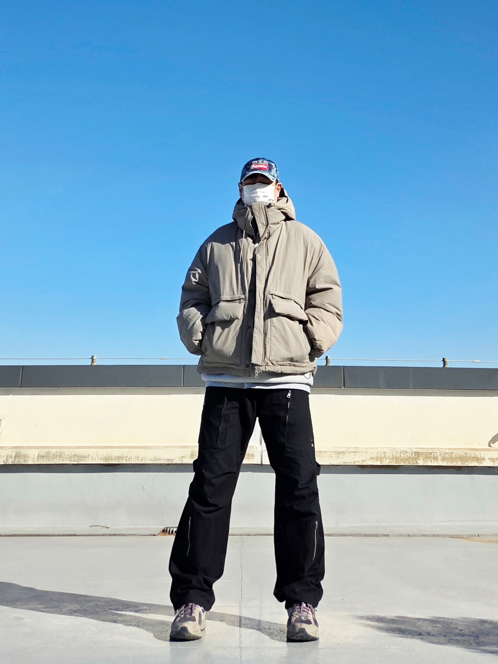 Supreme Flames Jacquard Denim Camp Cap Washed Indigo - 23SS, Flavorism Ripstop Parachute Cargo Pants Black 착용 스타일 - 4
