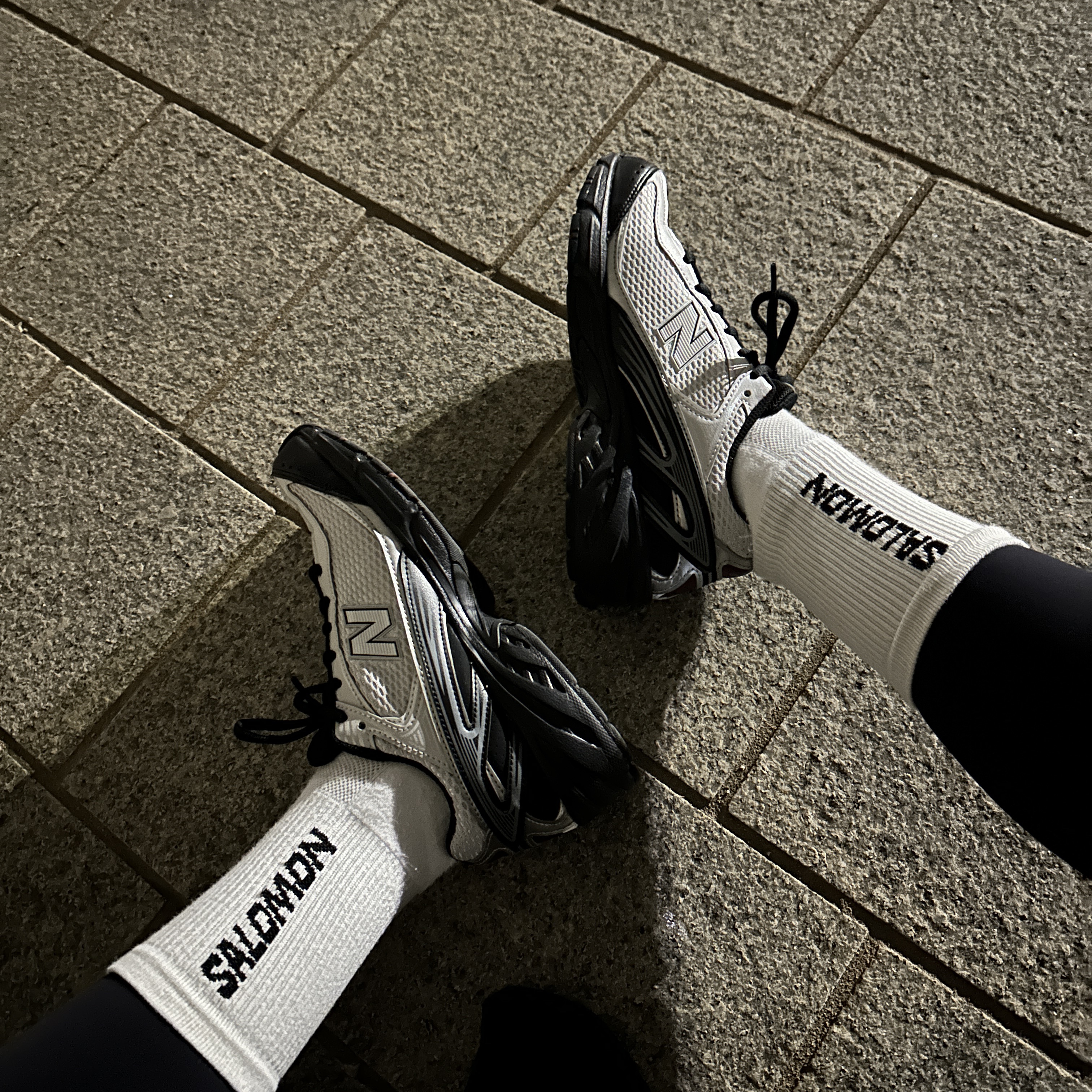 New Balance 509 Black Gray 착용 스타일