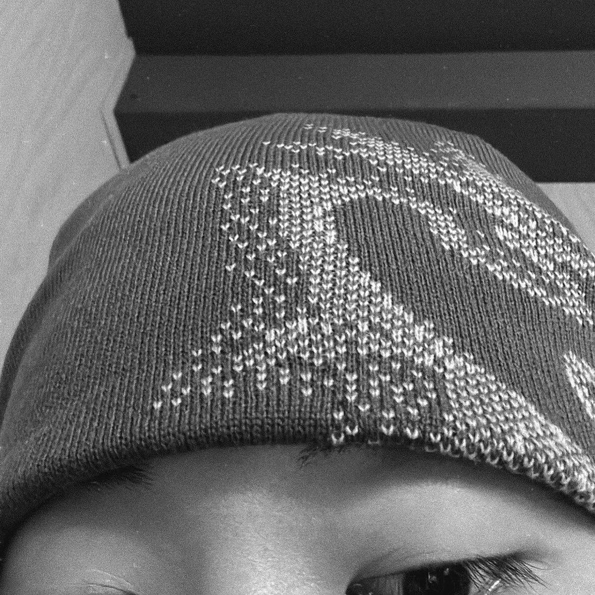 Montbell Light Alpine Down Parka Black, Sansan Gear Logo Beanie Charcoal - 23FW 착용 스타일 - 2