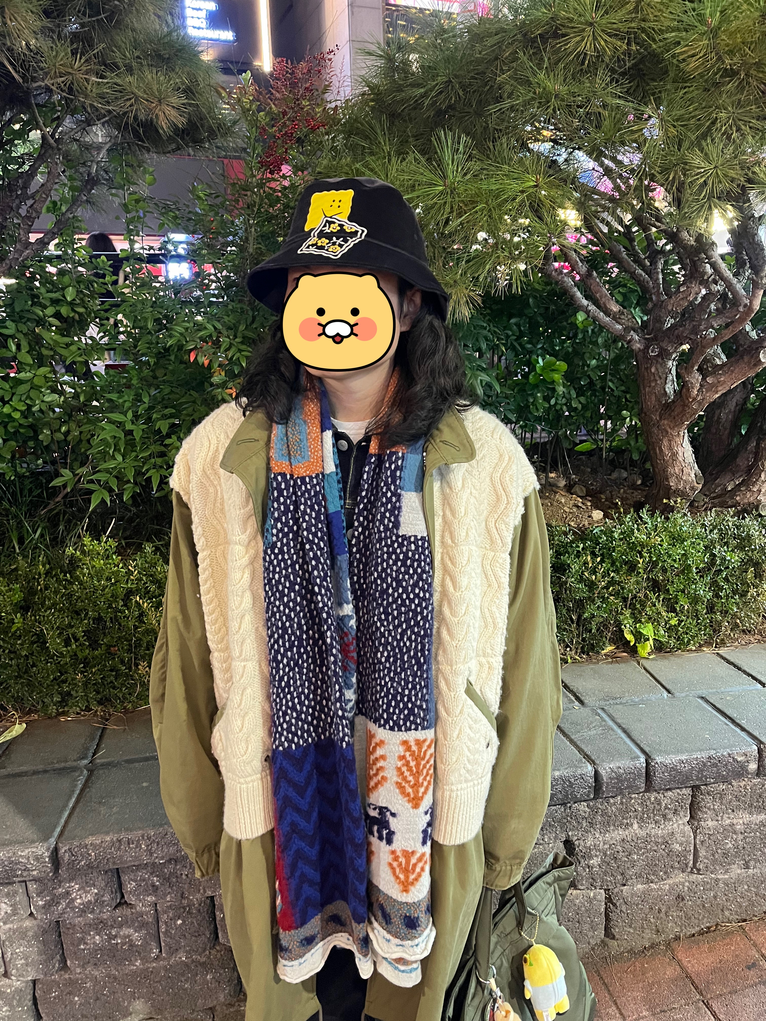 Kapital Velveteen Bucket Hat With Short Brim Peckish Rainbow Black, Kapital Full Length Wool Muragabe Muffler Turquoise 착용 스타일
