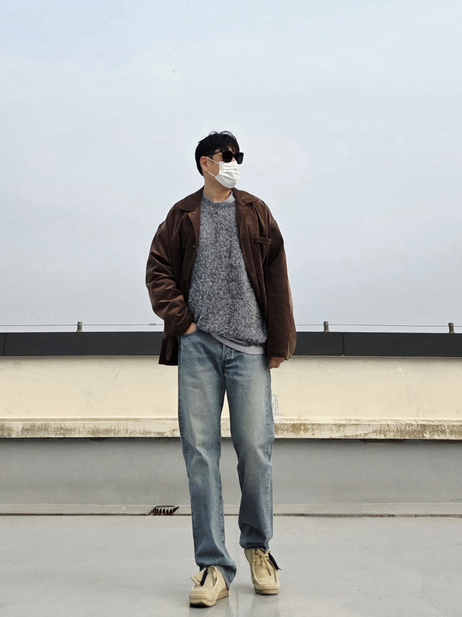 Levi's LVC 1955 Japan 501 Jean Blackjack Blue, Clarks Wallabee Maple Suede 착용 스타일 - 2