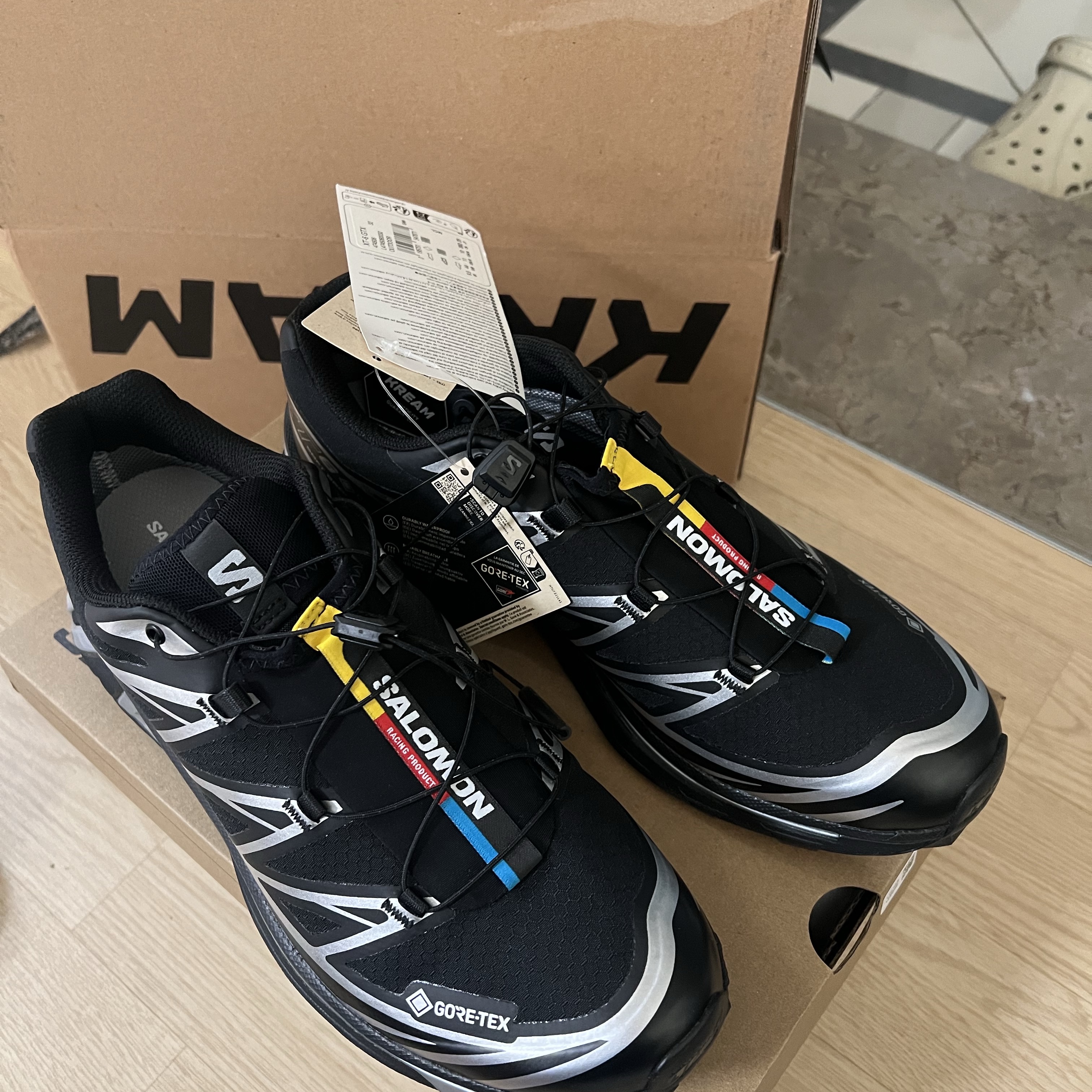 Salomon XT-6 GTX Black Silver 착용 스타일