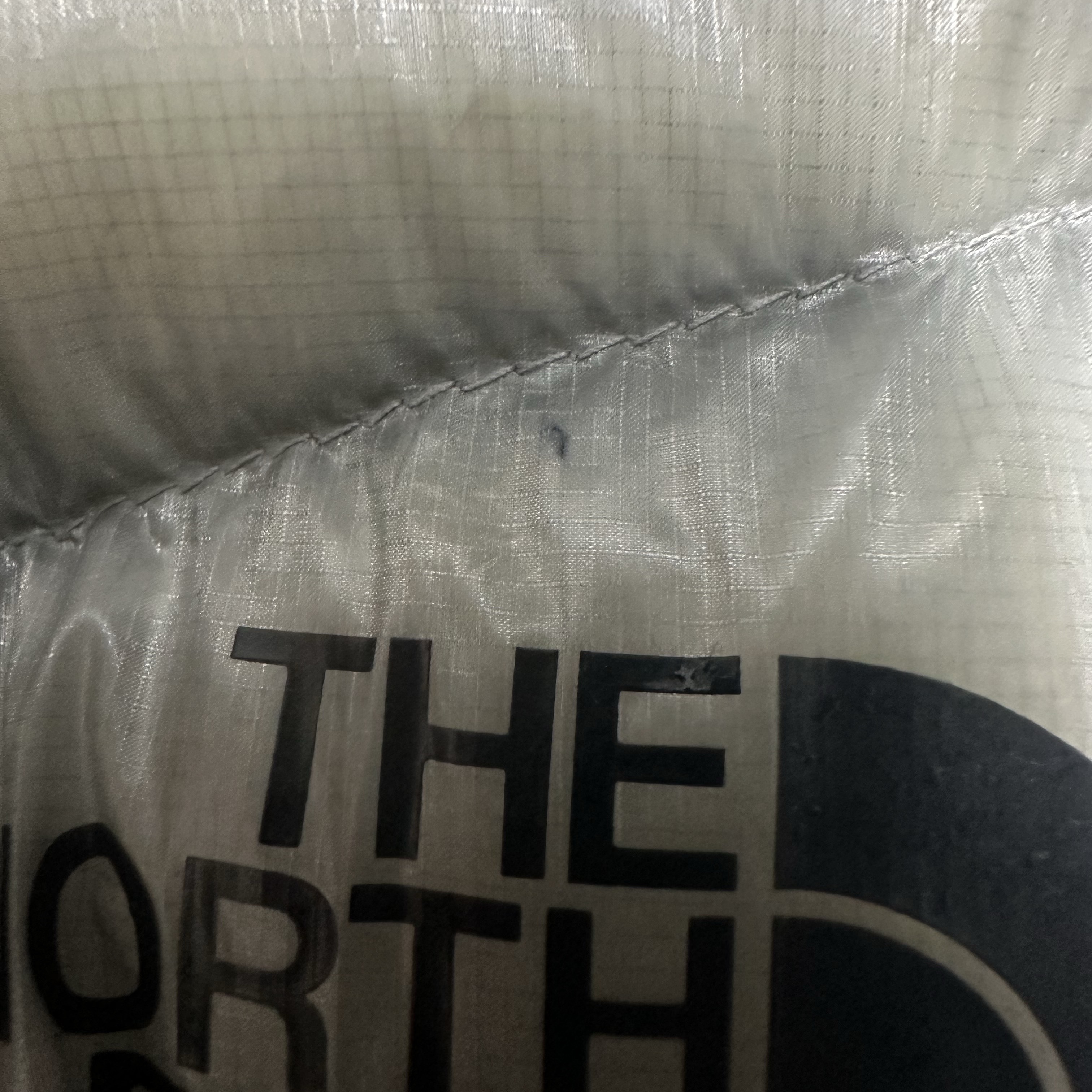 The North Face Summit Mattehorn RDS Down Jacket Light Gray 착용 스타일