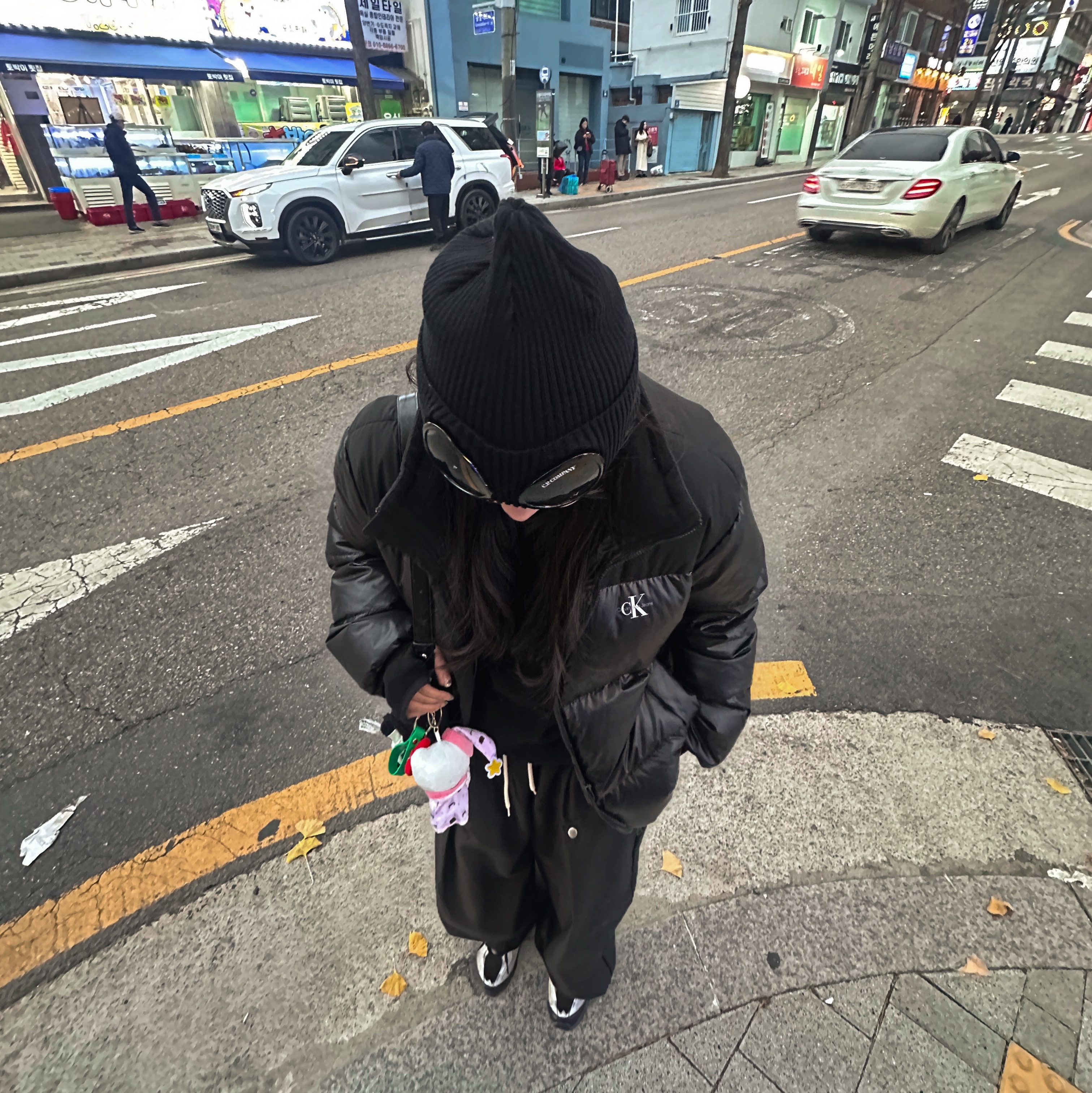 New Balance 509 Black Gray, (W) Calvin Klein Jeans Relaxed Short Block Down Puffer CK Black 착용 스타일 - 1