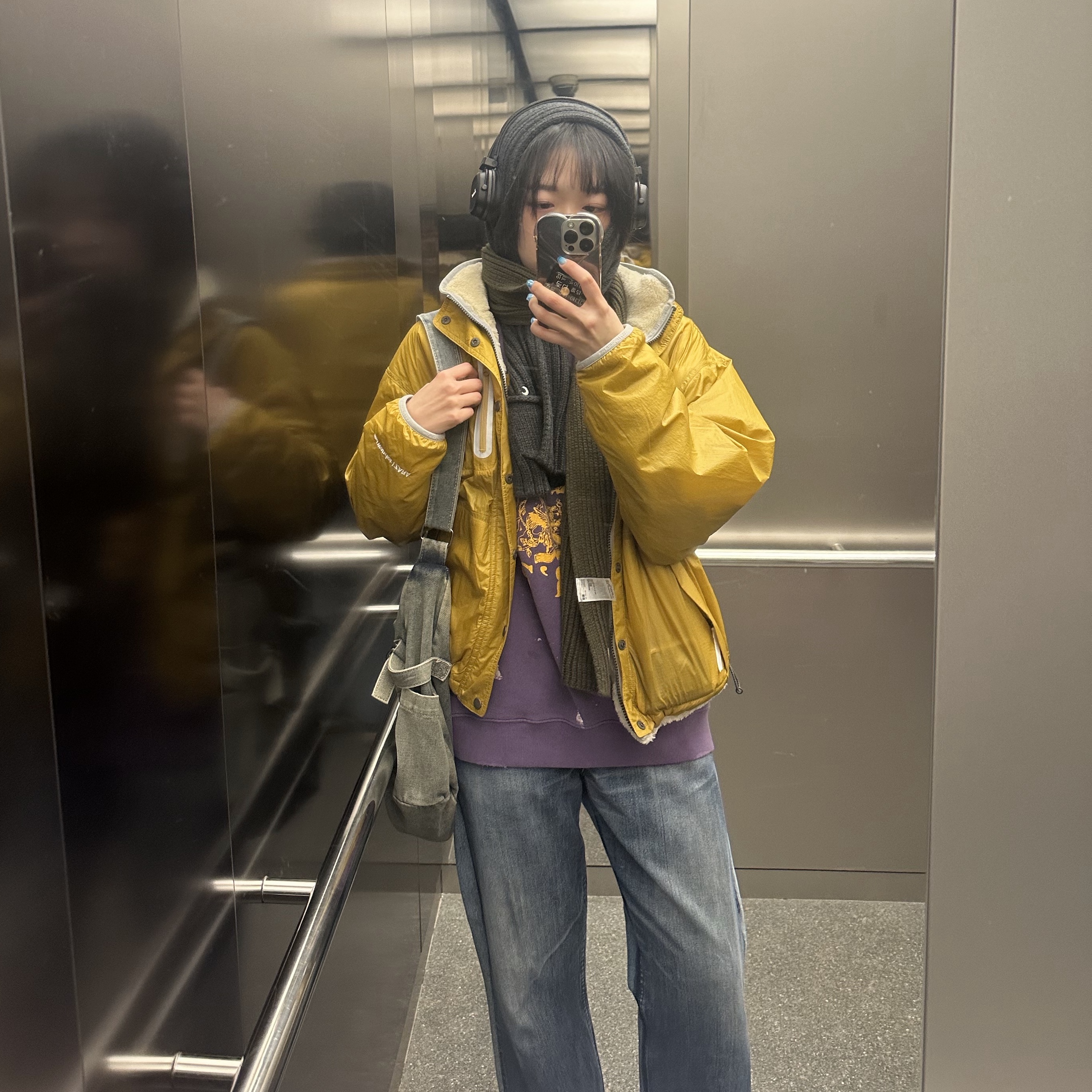 (W) Zara x And Wander Reversible Jacket Mustard, Marshall Major V Black (Korean Ver.) 착용 스타일