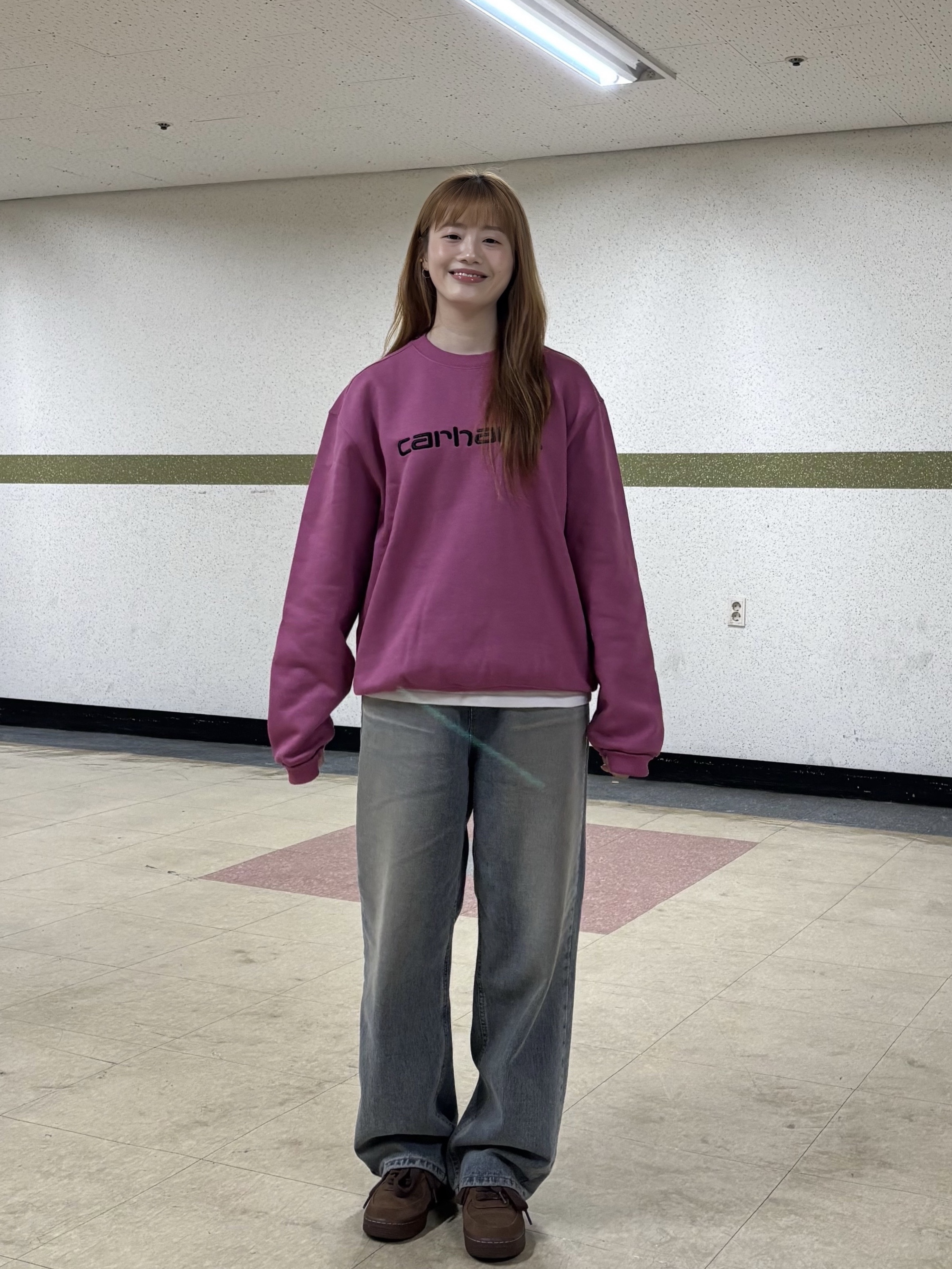 (W) Nike Air Force 1 '07 Cacao Wow, Carhartt WIP Hooded Carhartt Sweatshirt Magenta Black 착용 스타일 - 8