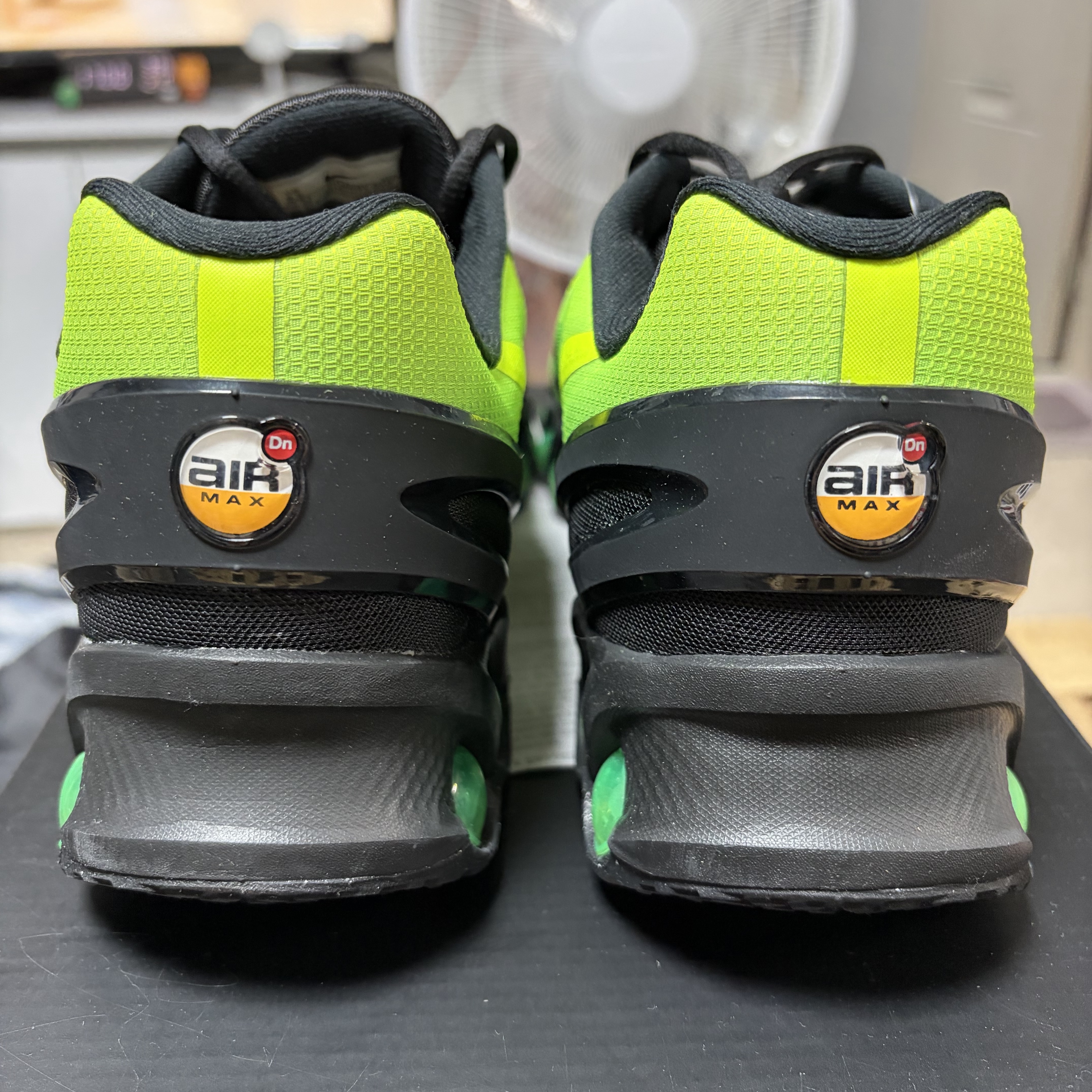 Nike Air Max Dn8 Black Green Strike 착용 스타일 - 5