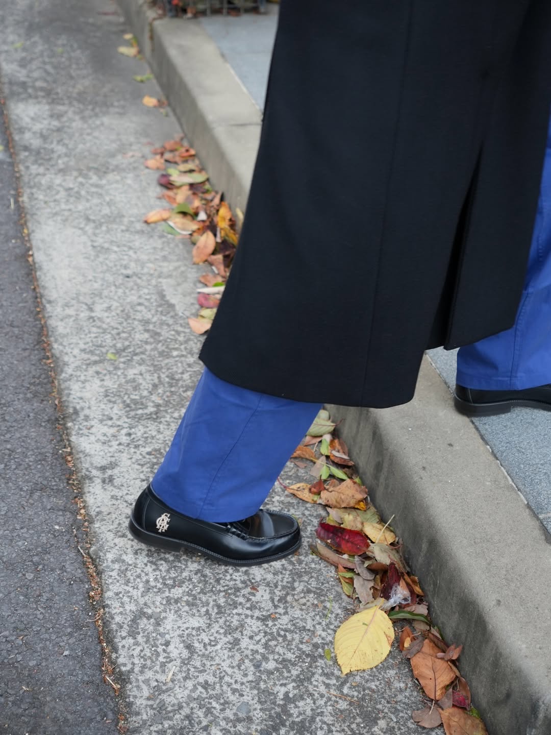 HARUTA X Insane Garage IG906 Black Penny Loafer 착용 스타일 - 4