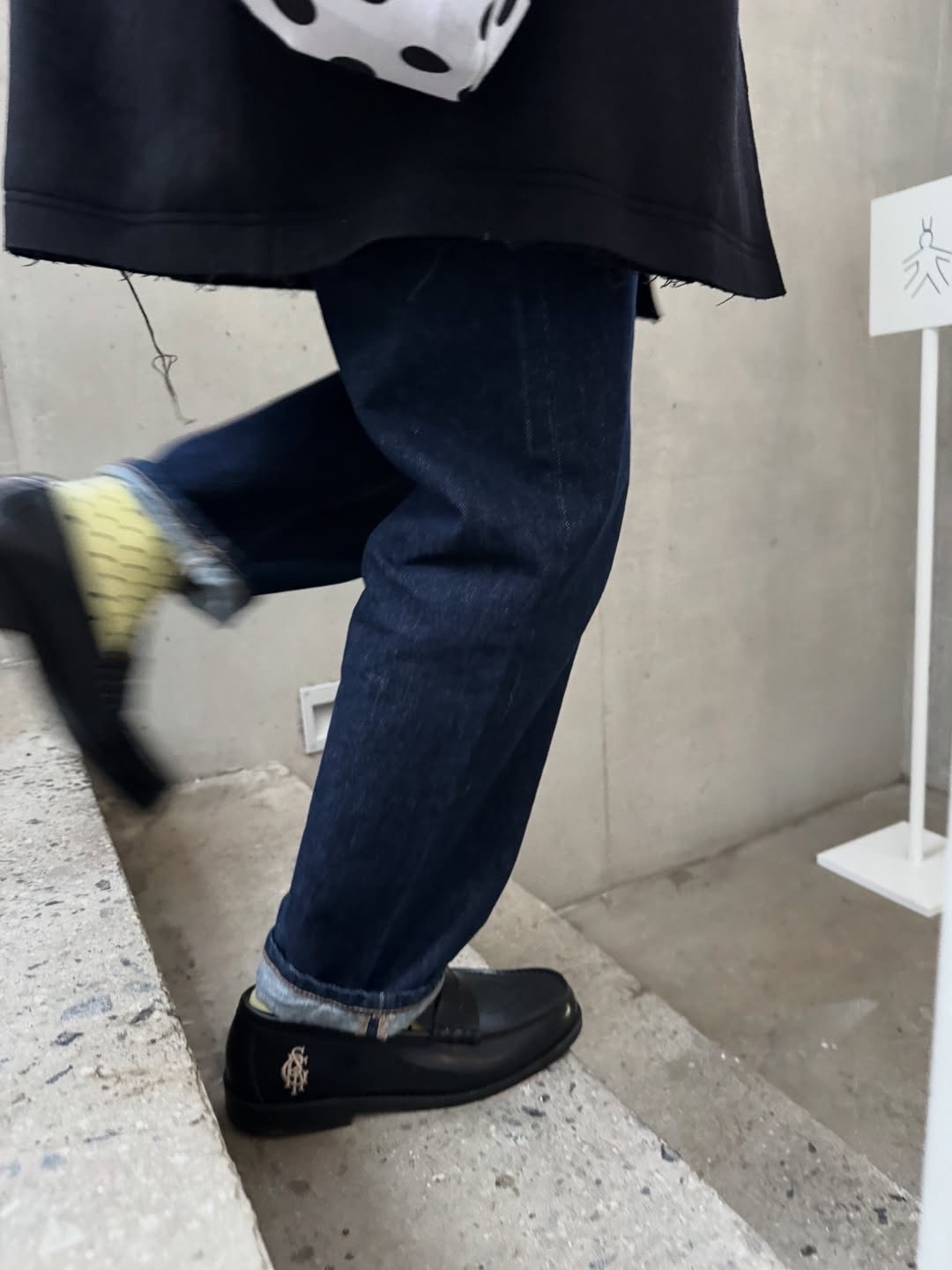 HARUTA X Insane Garage IG906 Black Penny Loafer 착용 스타일 - 2
