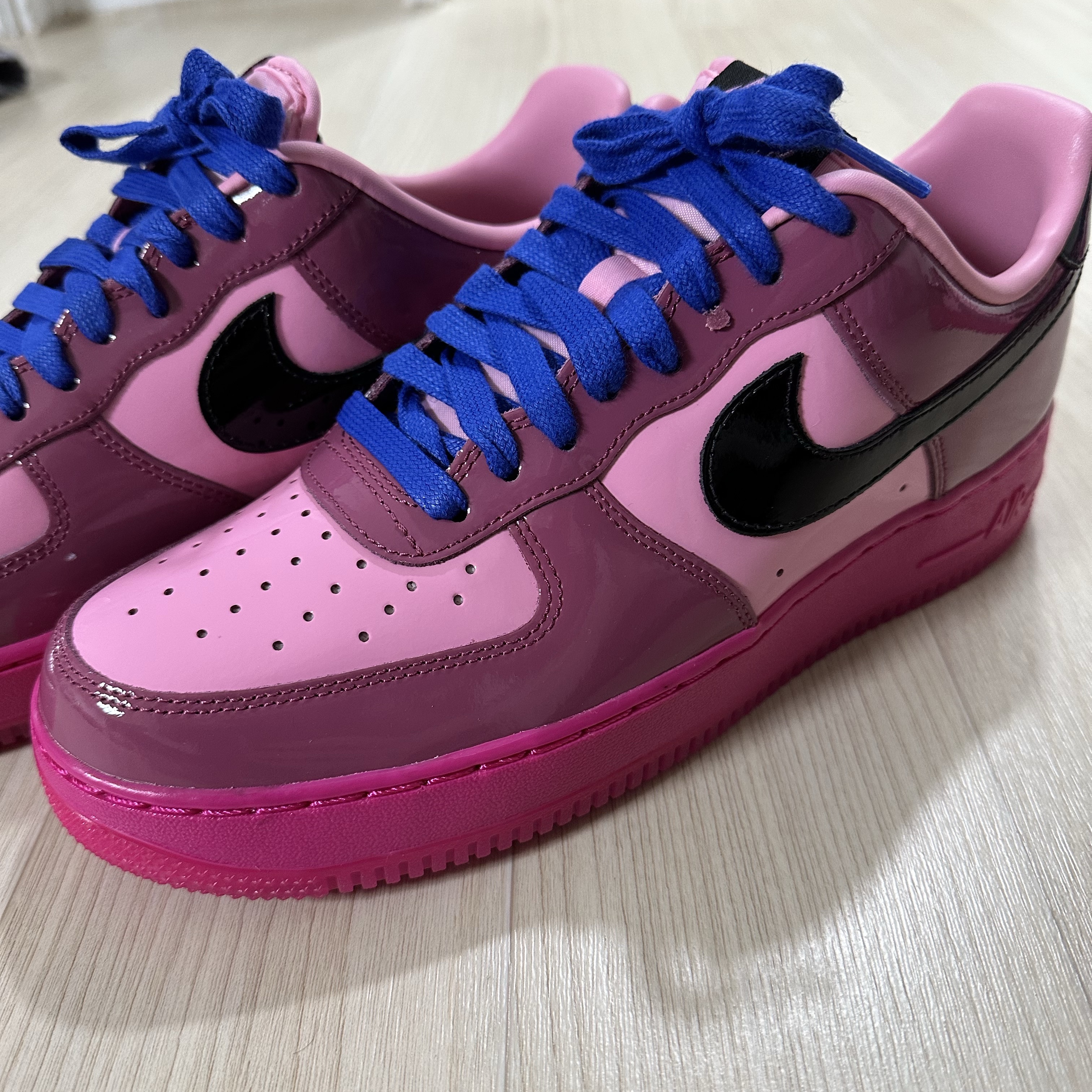 Nike Air Force 1 Low Pink Cooler and Mulberry Rose 착용 스타일 - 2