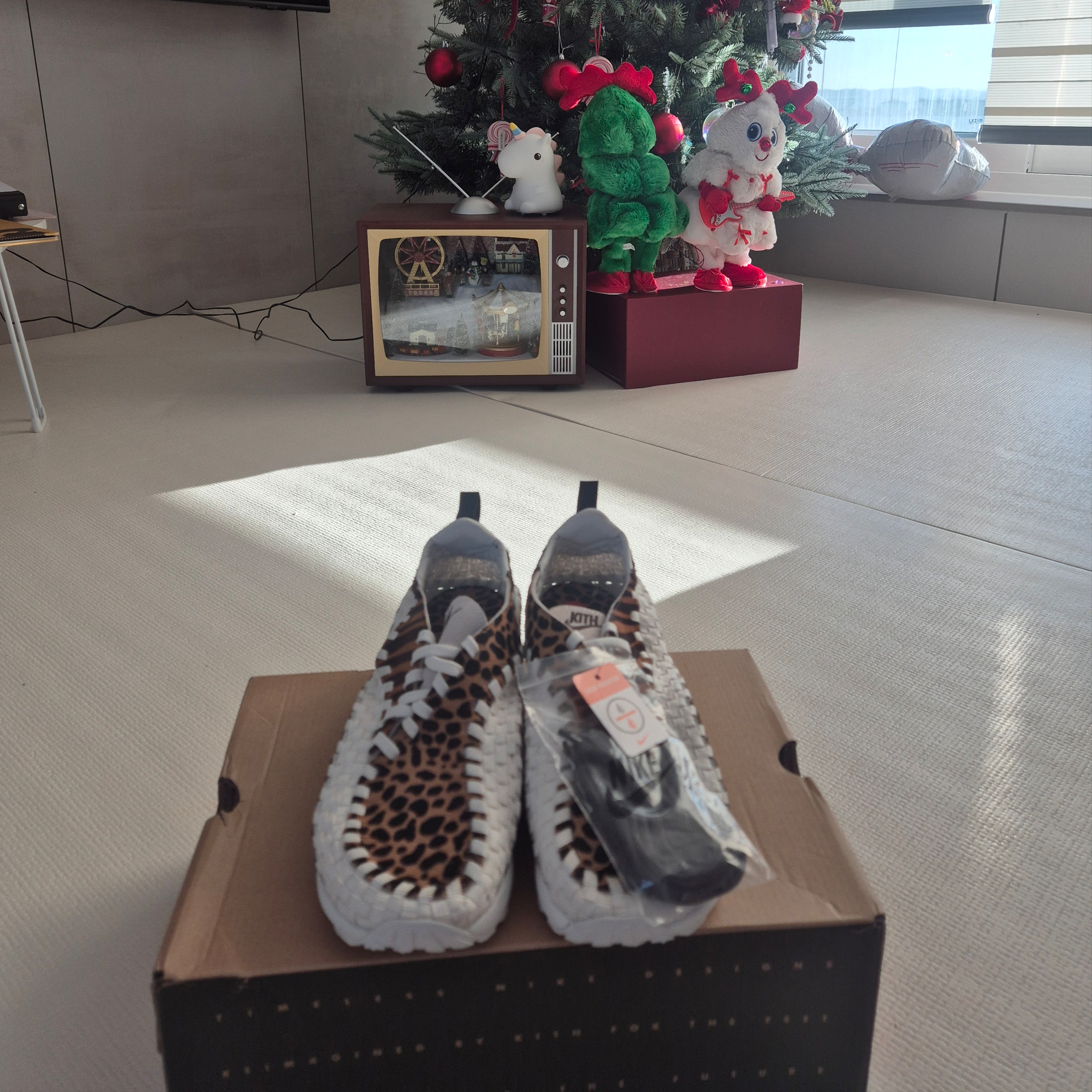 (GS) Nike x Kith Footscape Black Summit White 착용 스타일 - 5