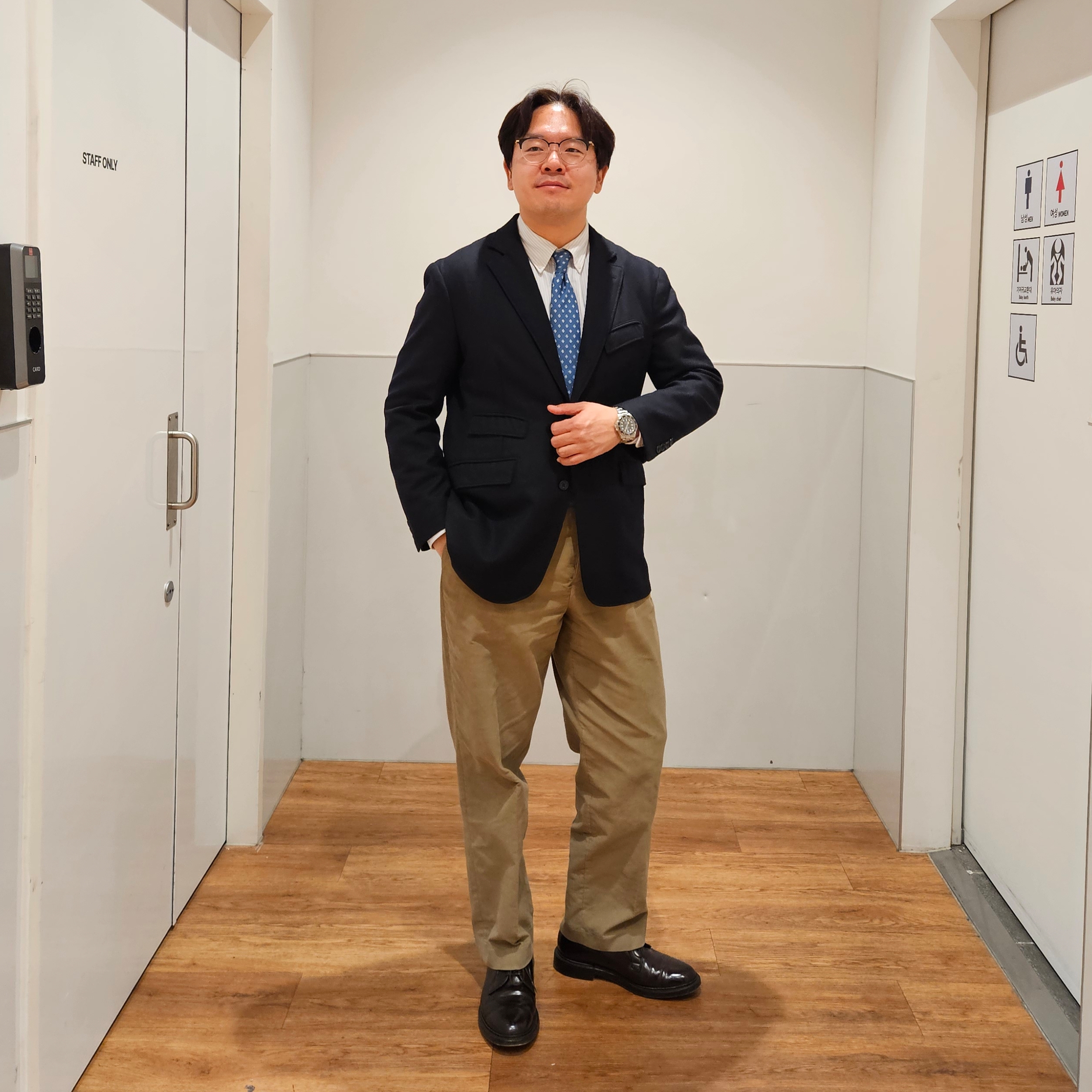 Alden 990 Shell Cordovan Plain Toe Blucher Color 8 - D, Rolex Submariner 41mm 124060 Black Oyster 착용 스타일 - 1