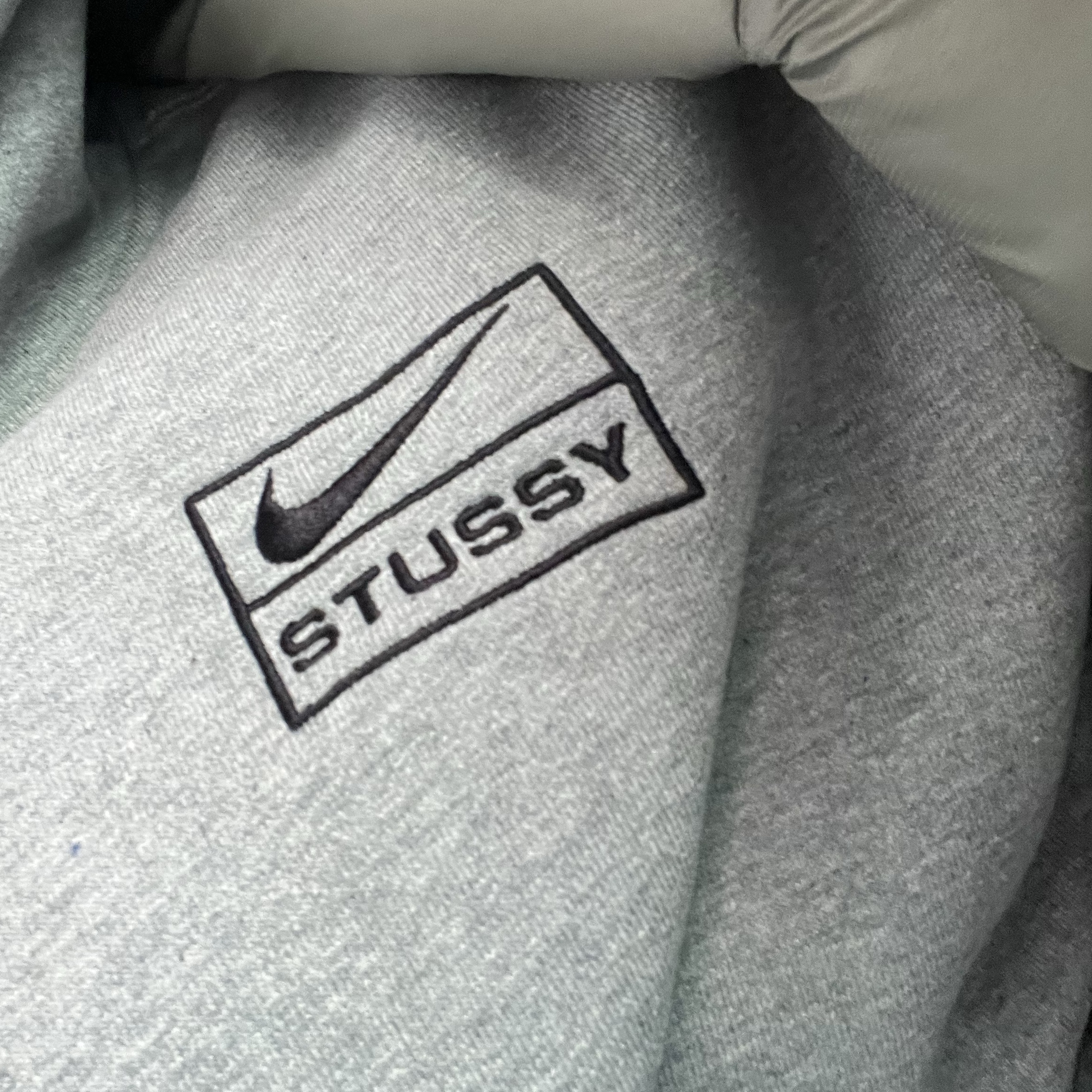 Nike x Stussy NRG RA Pullover Hoodie Dark Grey Heather (DJ9488-063) 착용 스타일