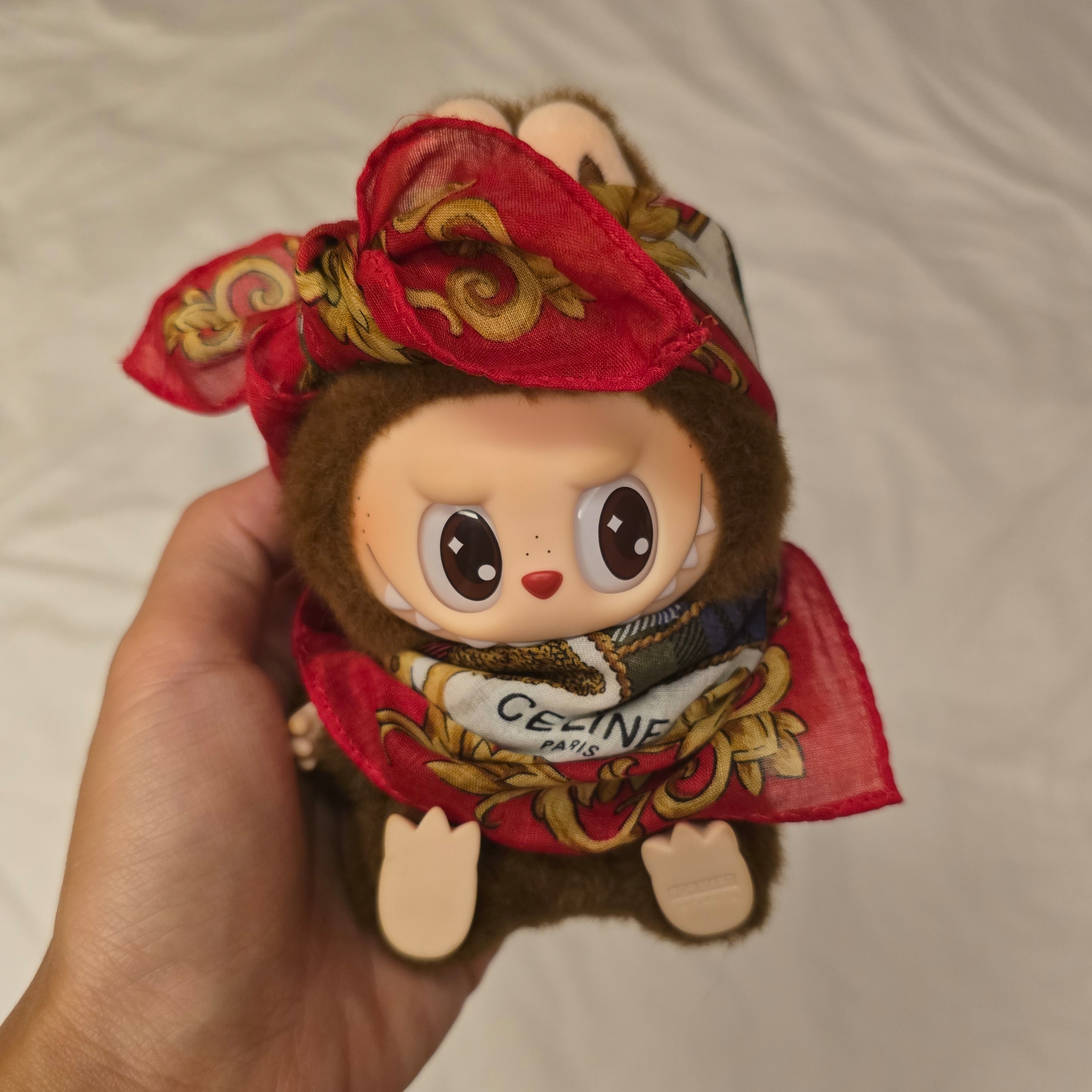 Pop Mart Labubu Let's Play Together Doll Series Duoduo Keyring (Opened Case), Pop Mart Labubu Let's Play Together Doll Series Sealed Case (6 Blind Boxes) 착용 스타일