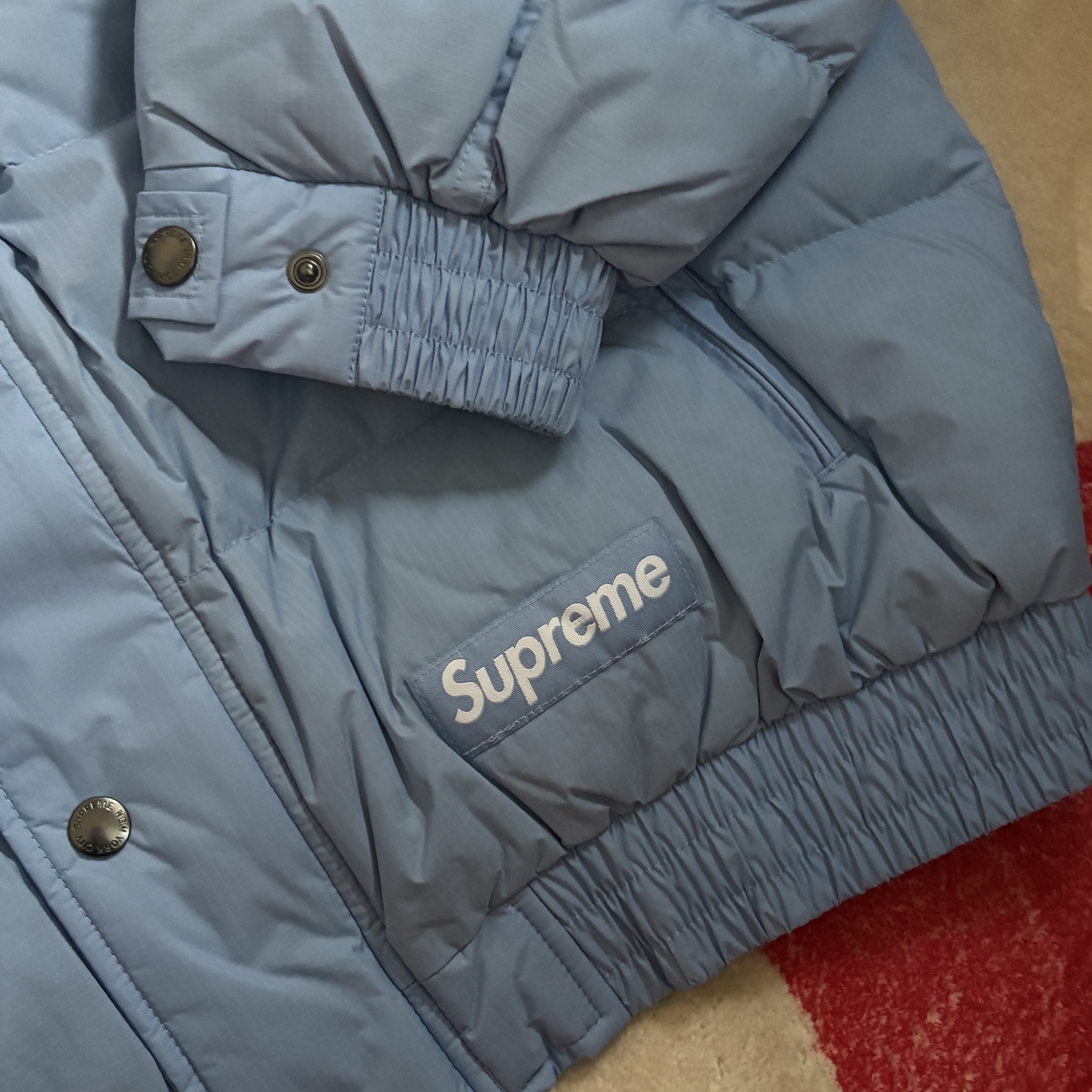 Supreme Facemask 700-Fill Down Puffer Jacket Light Blue - 25FW 착용 스타일 - 2