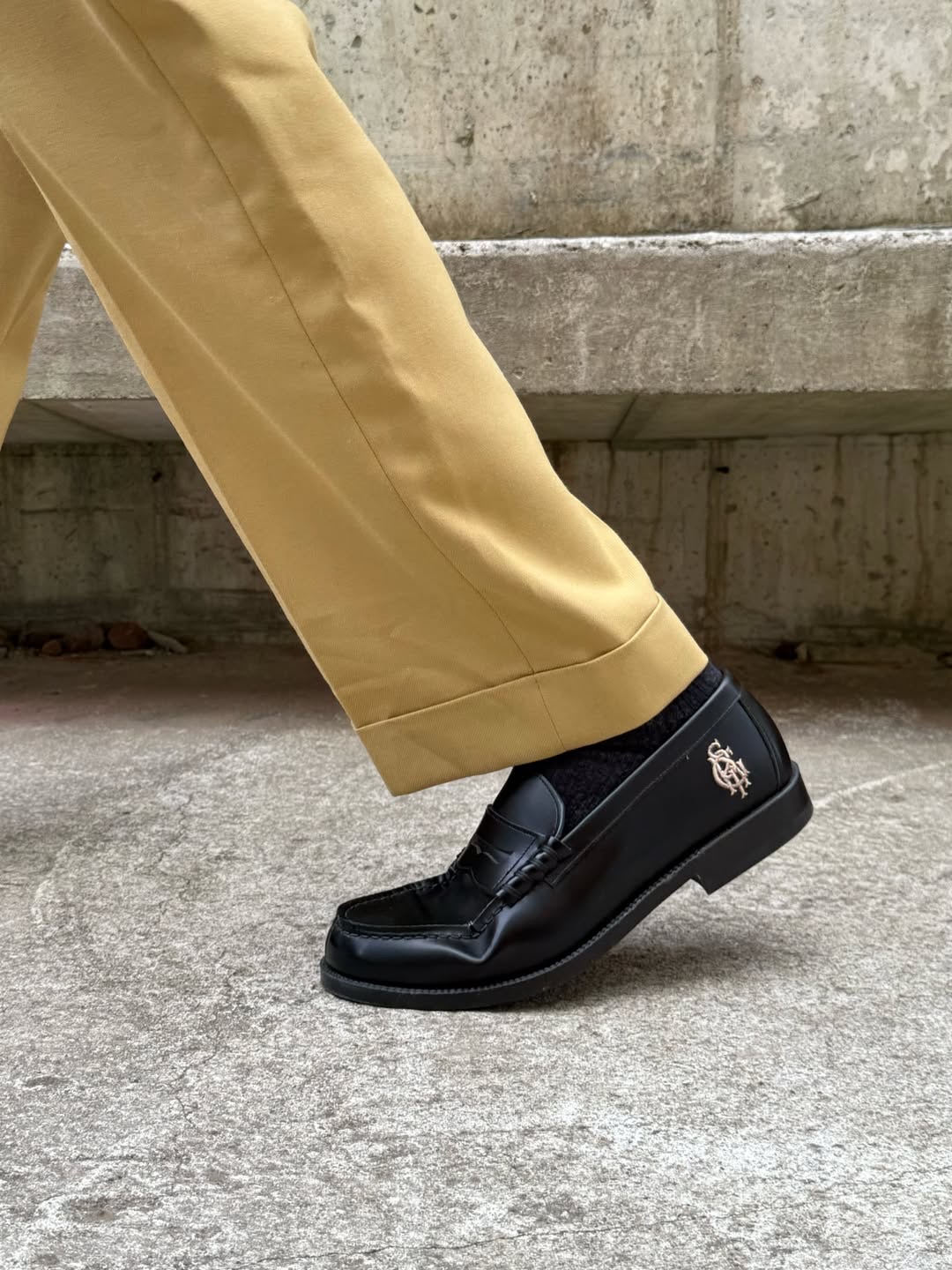 HARUTA X Insane Garage IG906 Black Penny Loafer 착용 스타일 - 7