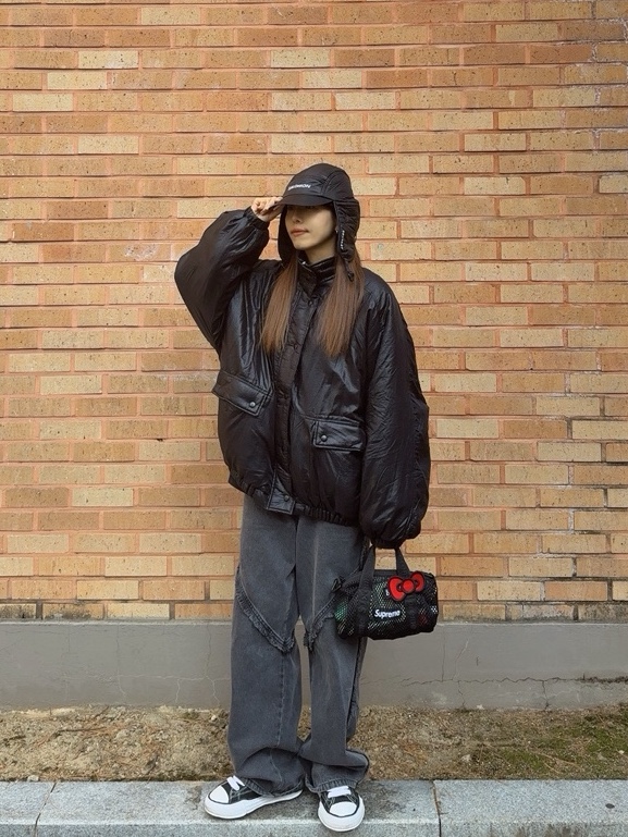 Salomon Thermo Trapper Hat Black, Supreme Mesh Mini Duffle Bag Black - 25SS 착용 스타일 - 5
