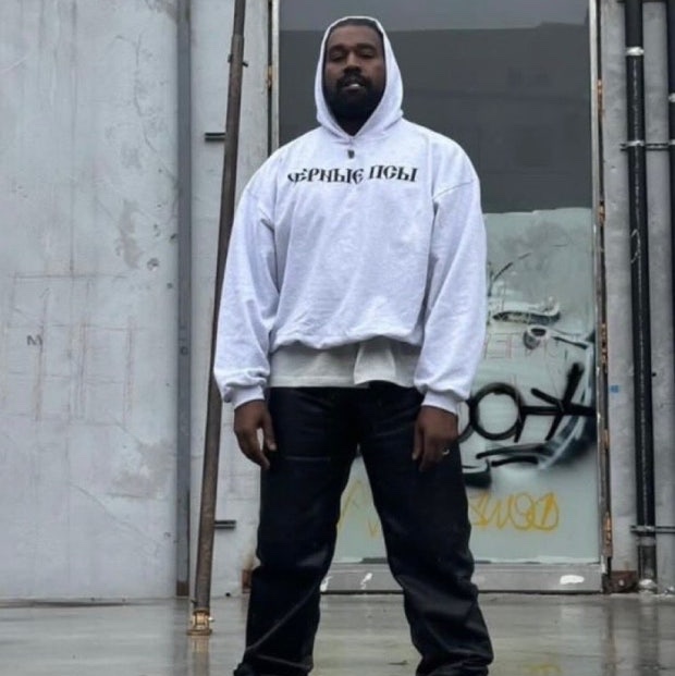 Yeezy x Gosha Rubchinskiy YZY Black Dogs Hoodie Heather Grey 착용 스타일 - 1