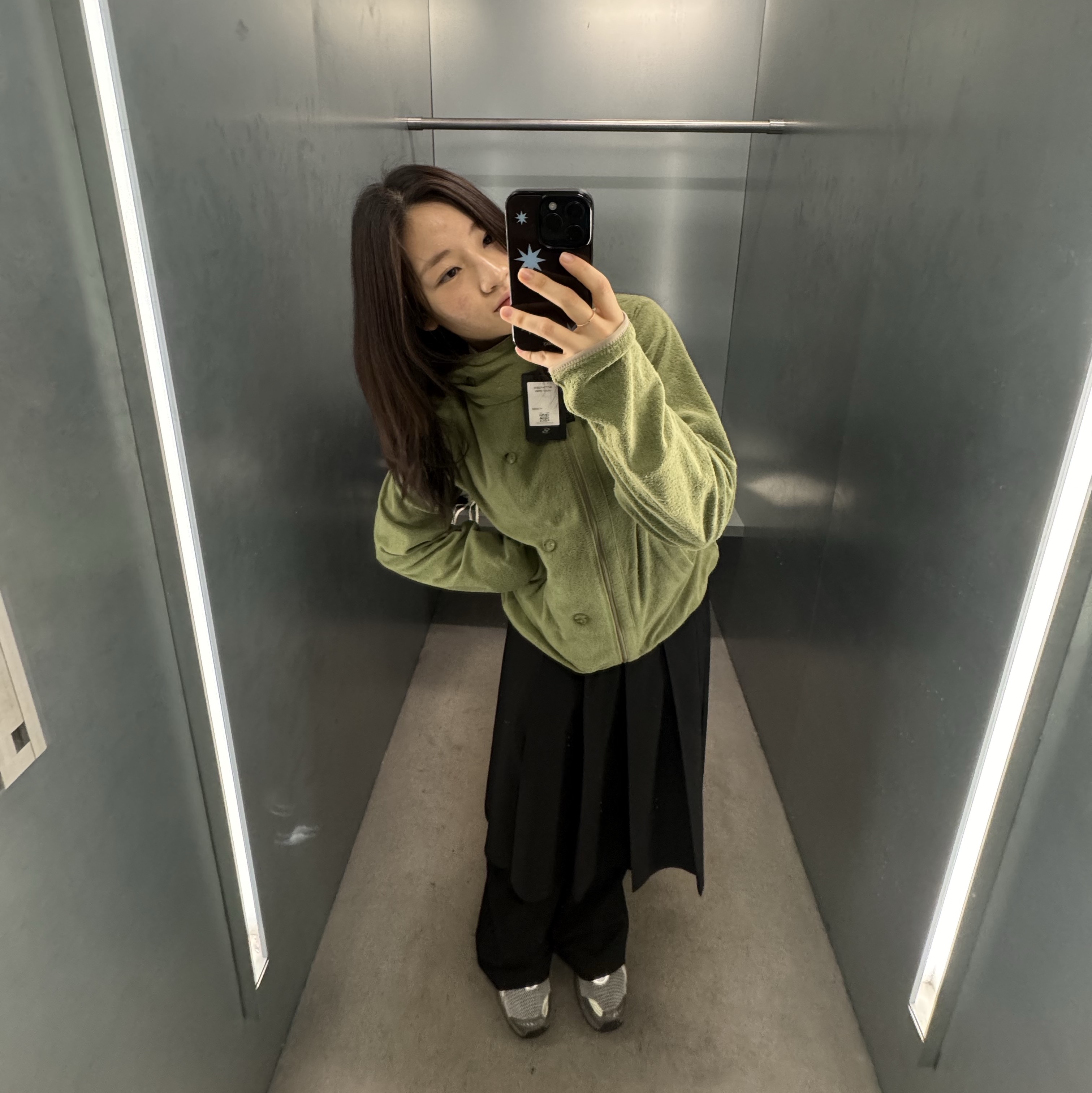 Sansan Gear Button Fleece Jacket Green 착용 스타일