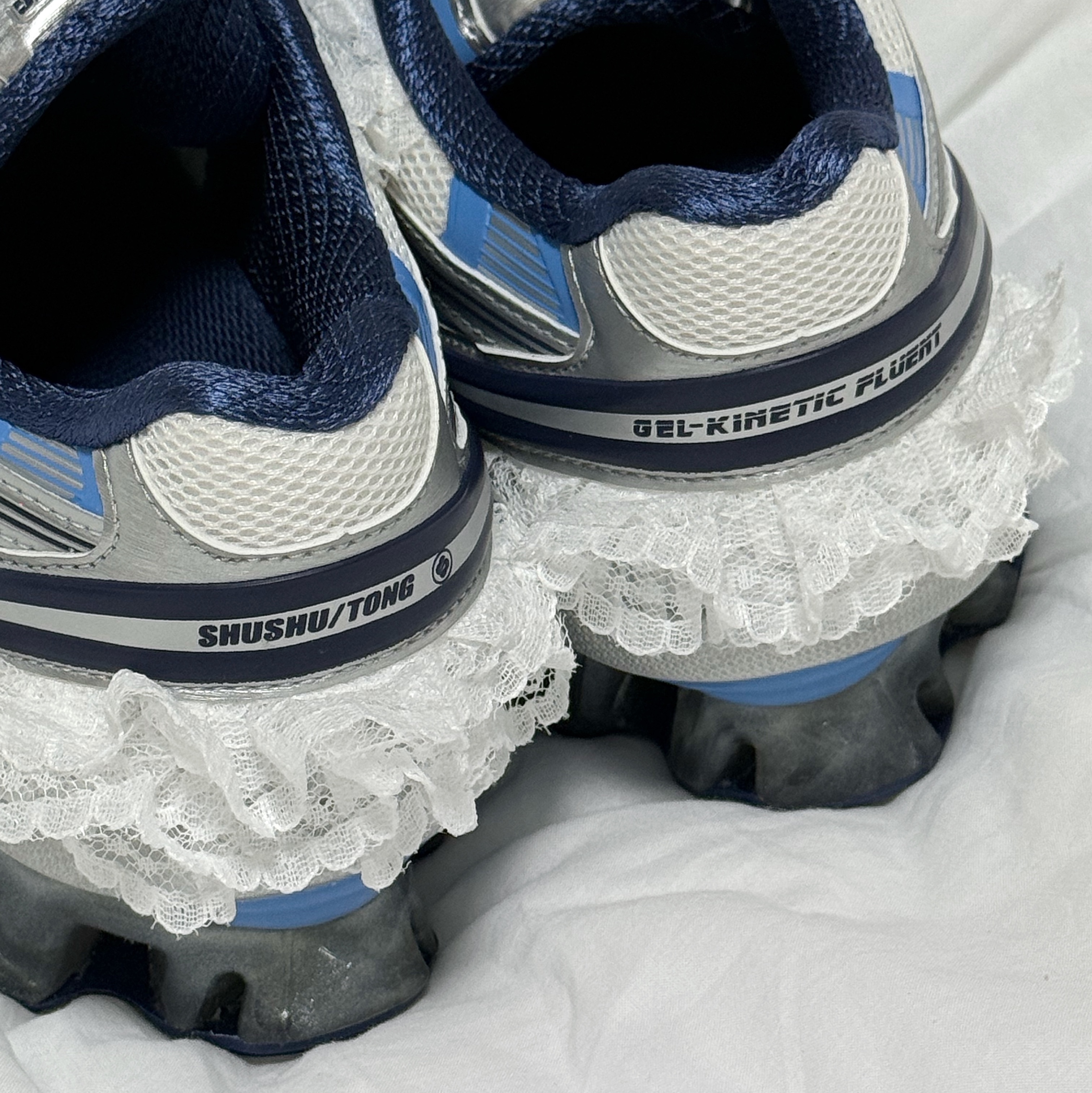 Asics x Shushu Tong Gel-Kinetic Fluent White Dive Blue 착용 스타일 - 3