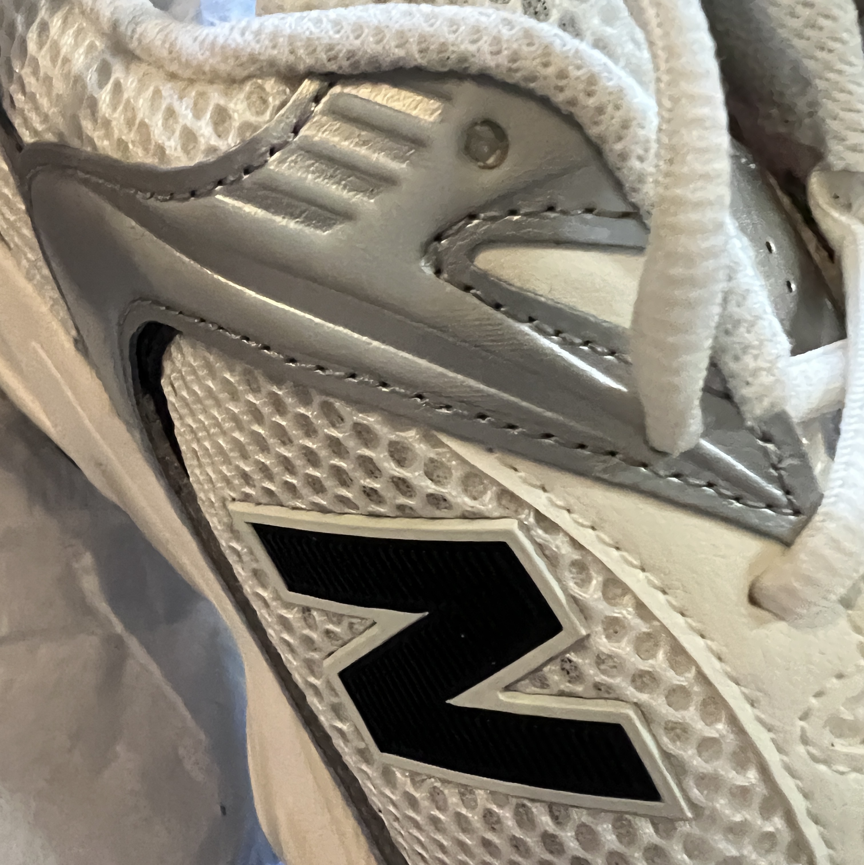 New Balance 530 Angora Cream Silver 착용 스타일