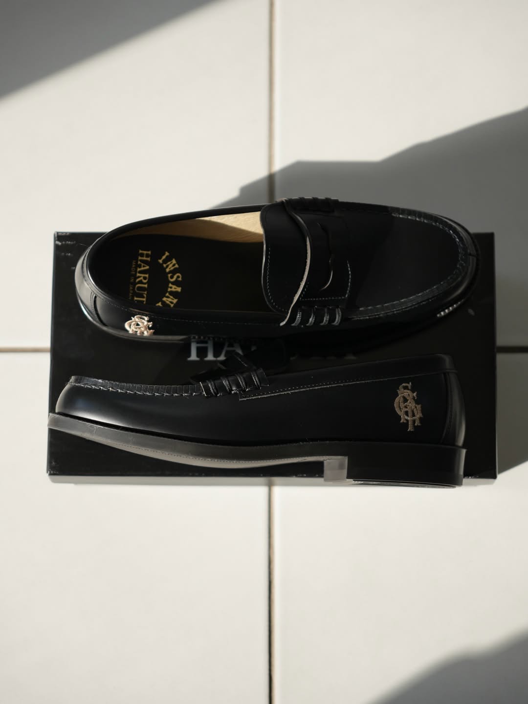 HARUTA X Insane Garage IG906 Black Penny Loafer 착용 스타일 - 6