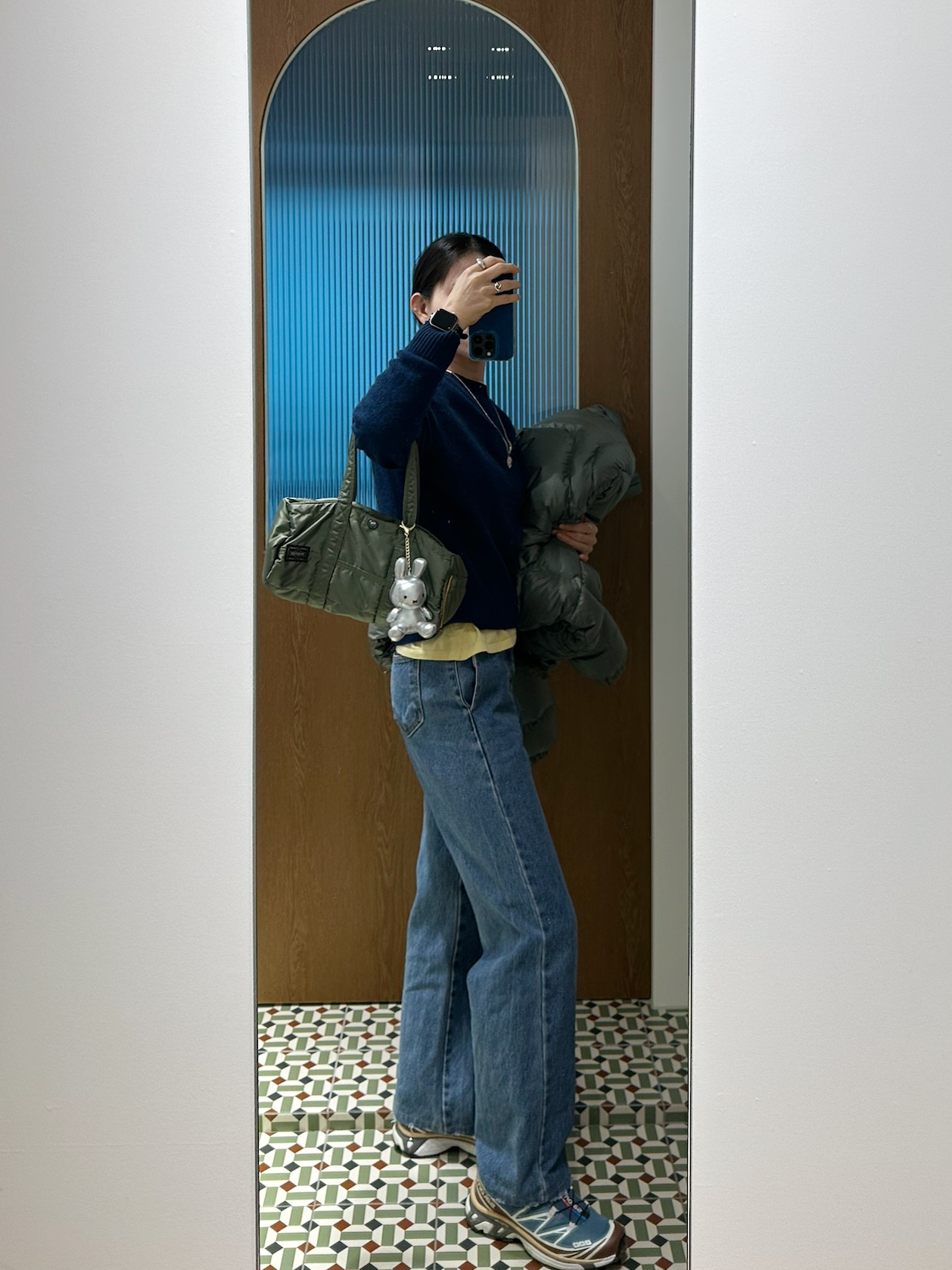 Salomon XT-6 Aegean Blue Tortoise Shell, Porter Tanker Duffle Bag S Sage Green 착용 스타일 - 2