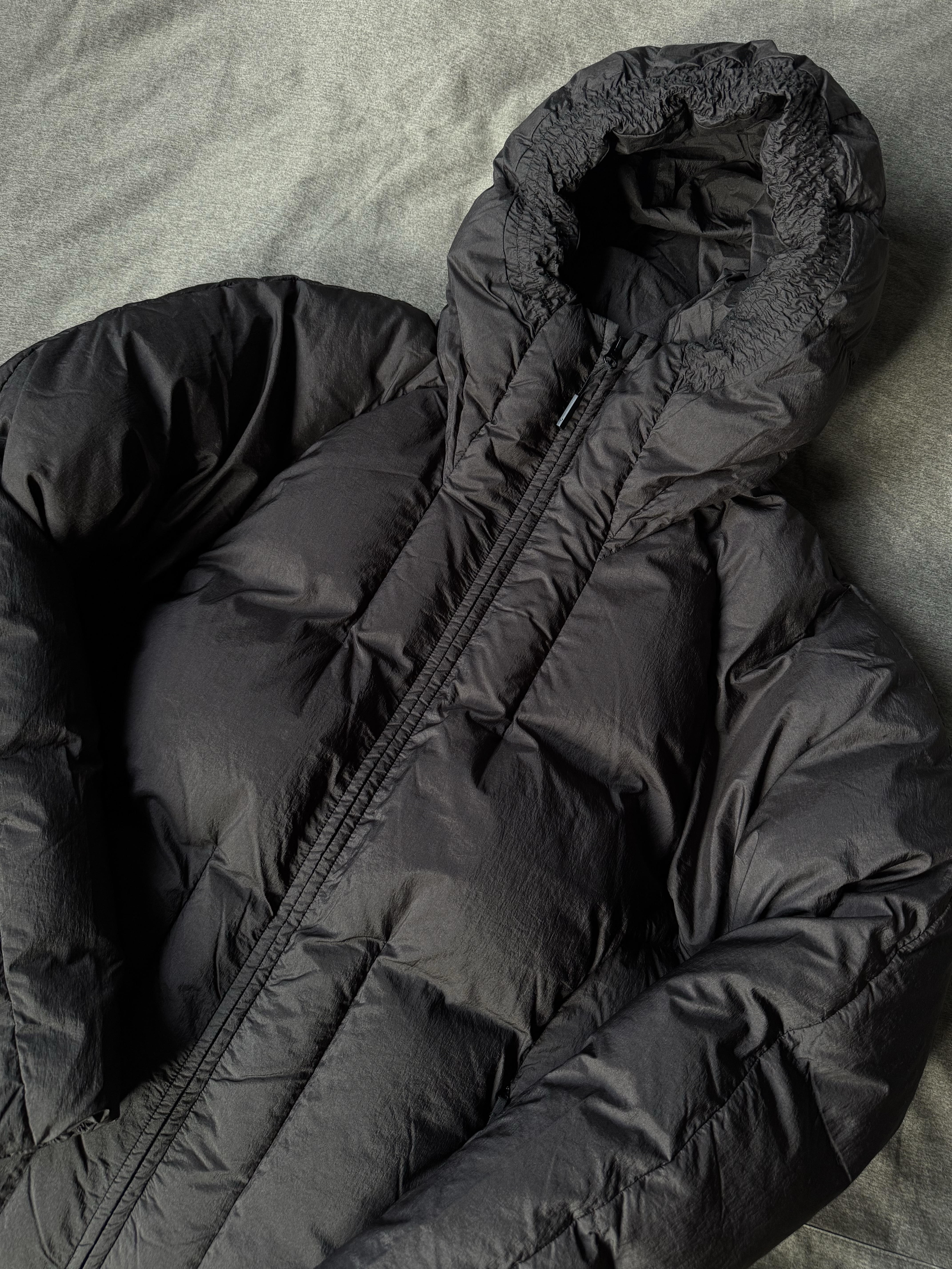 Goldwin x J.L-A.L Down Jacket After Dark 착용 스타일