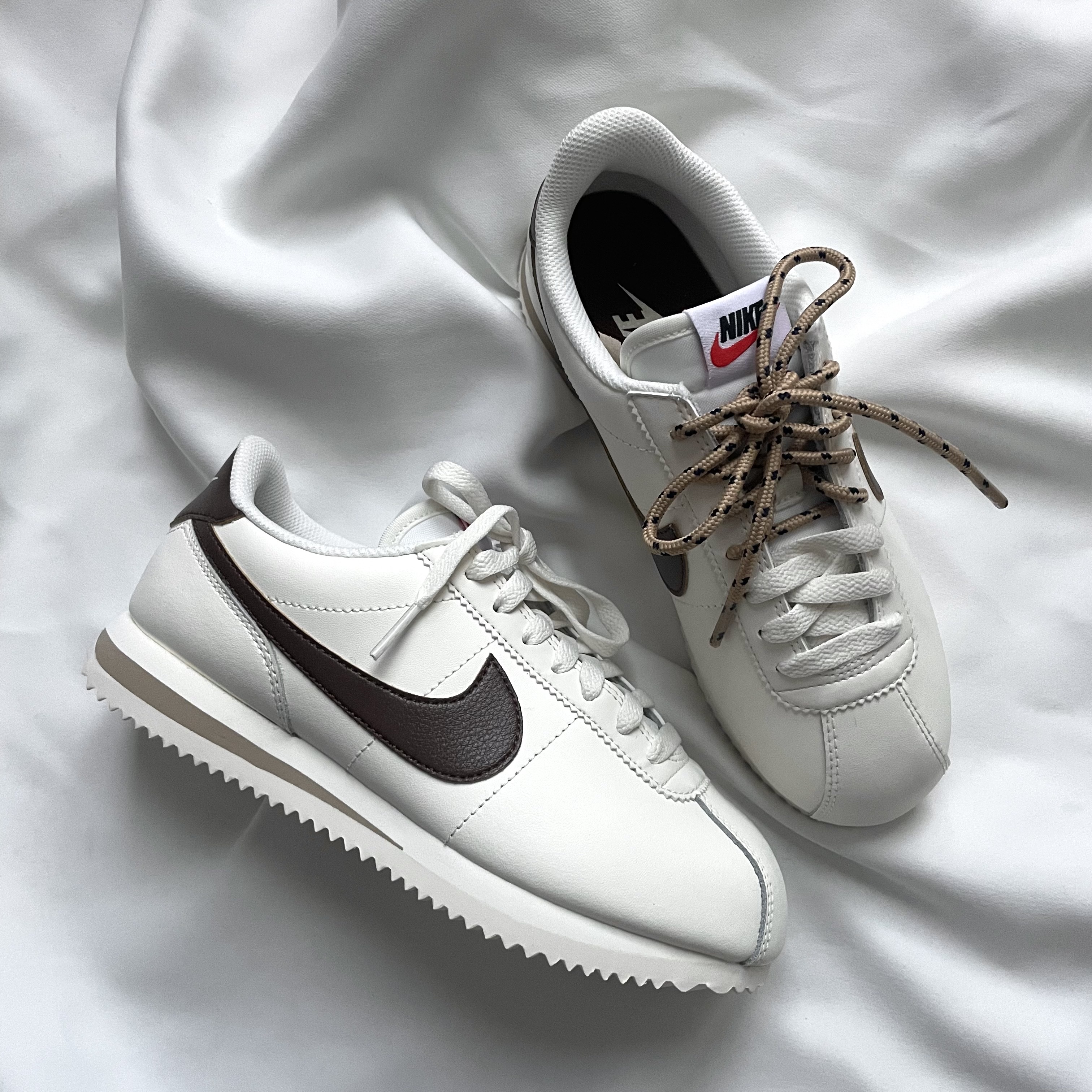 (W) Nike Cortez Sail Cacao Wow 착용 스타일 - 2