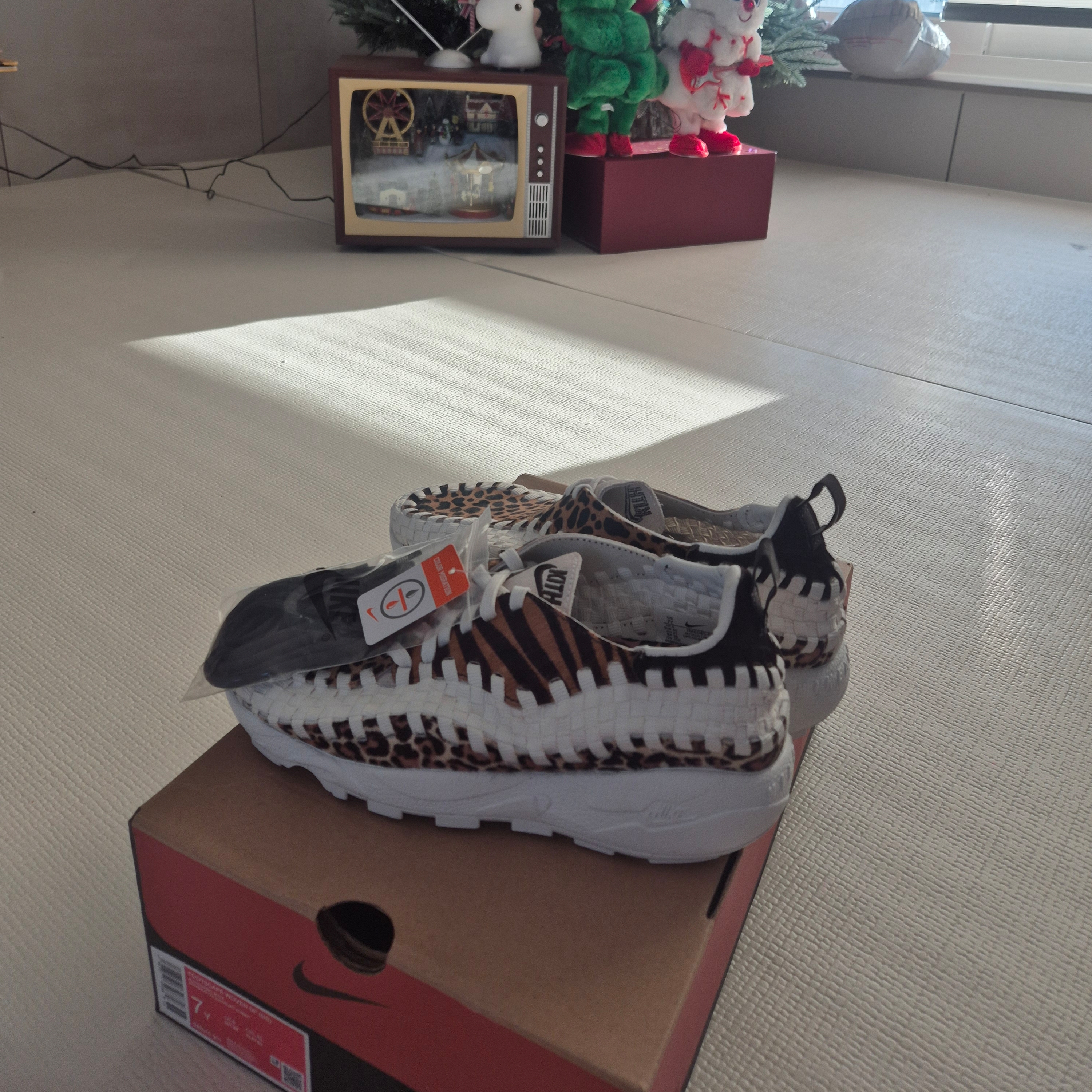 (GS) Nike x Kith Footscape Black Summit White 착용 스타일 - 3