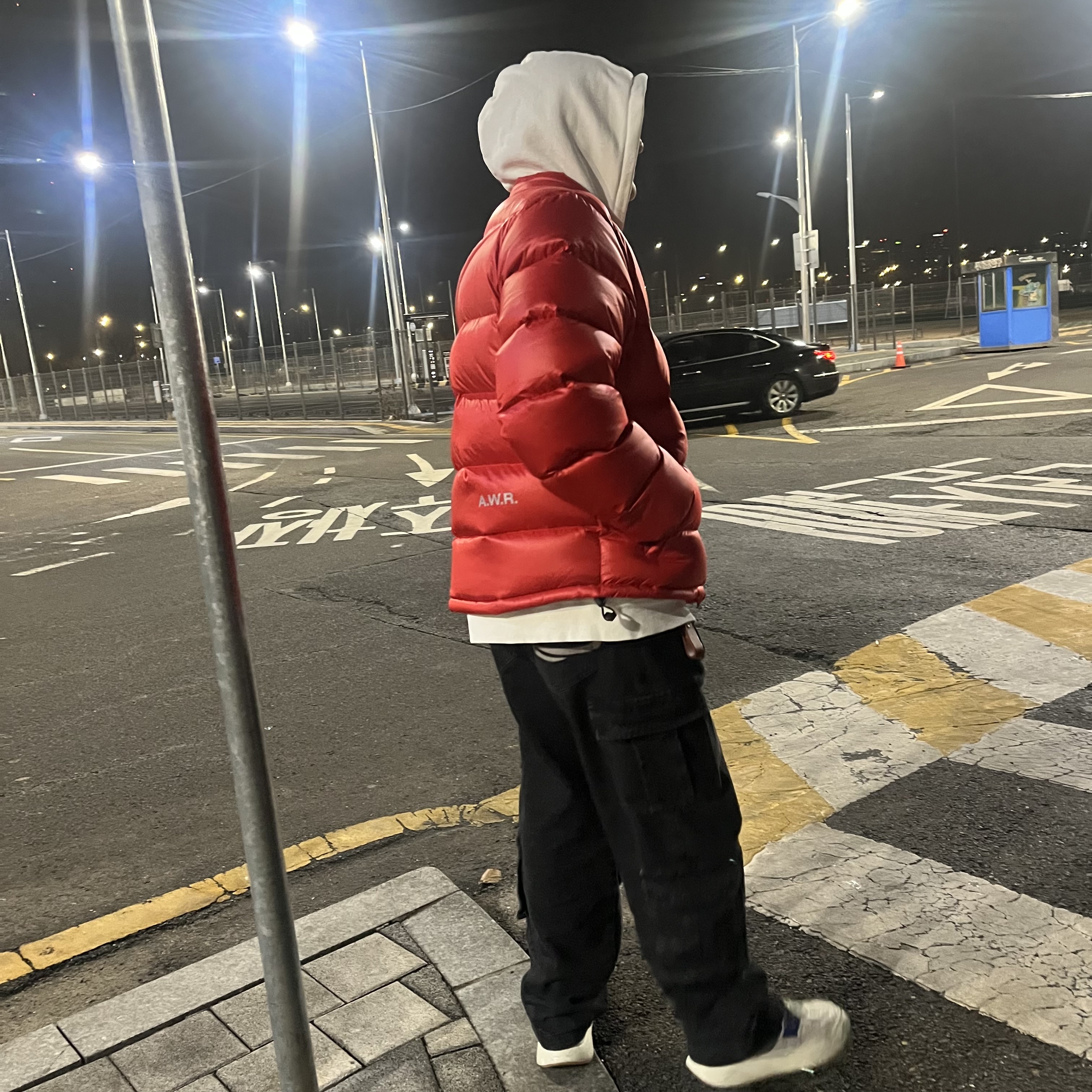 Nike x Drake Nocta Sunset Puffer Jacket Red 착용 스타일 - 3