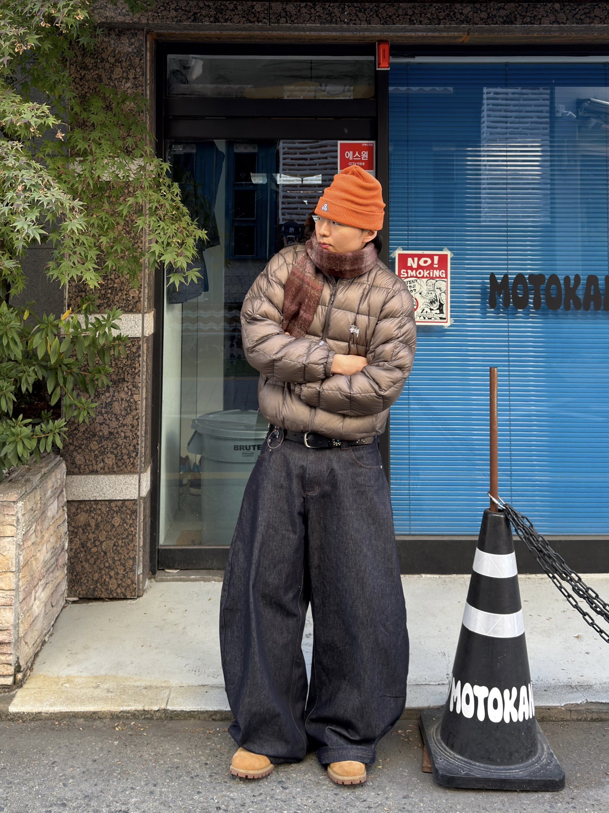 Stussy Midweight Puffer Taupe 착용 스타일 - 3