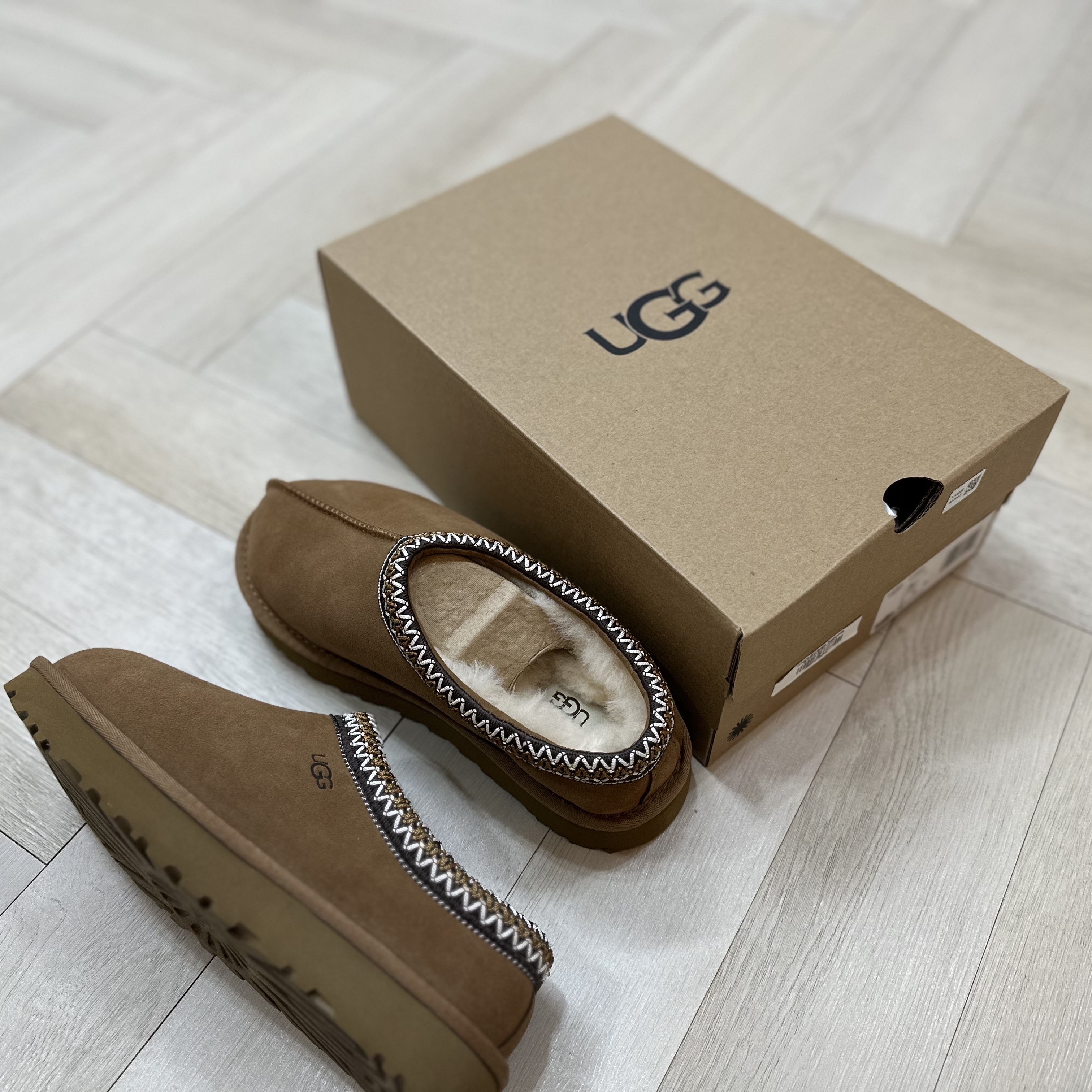 (W) UGG Tasman II Chestnut 착용 스타일