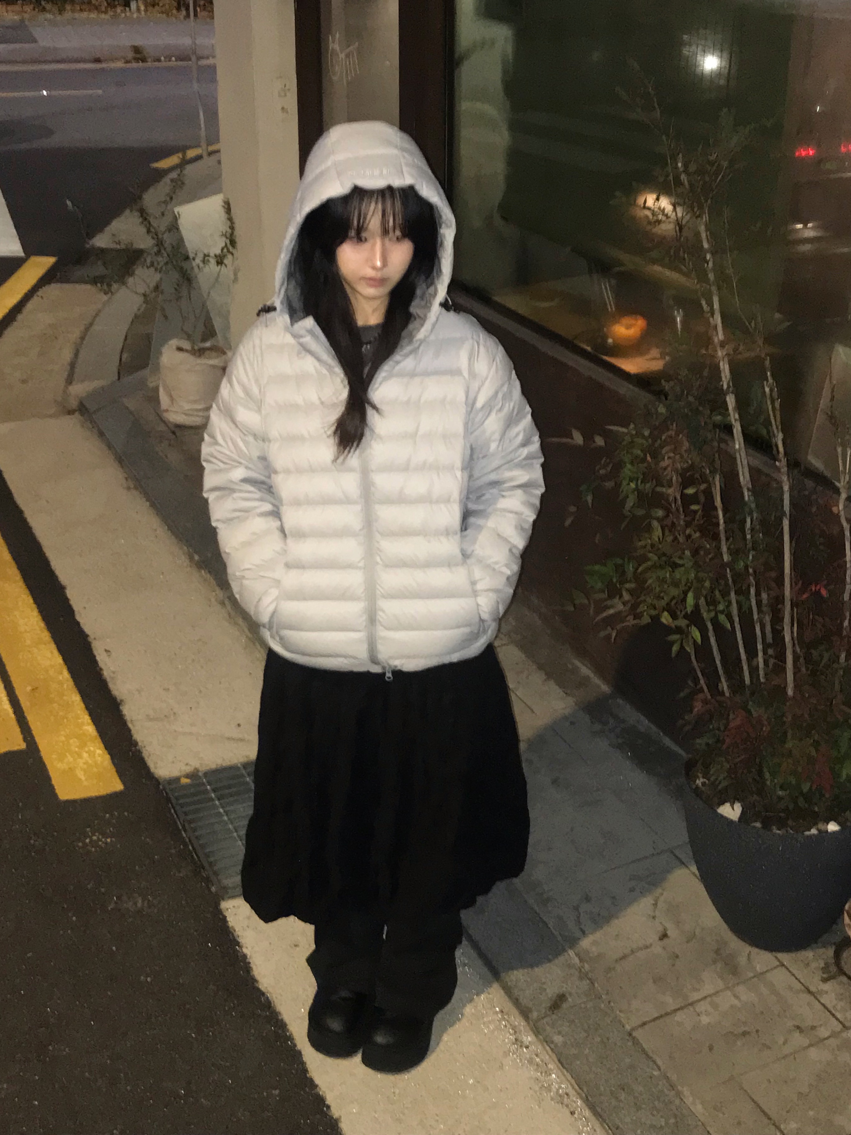 QT8 GARMENTS Duck Down Lightweight Jacket Light Grey 착용 스타일 - 2