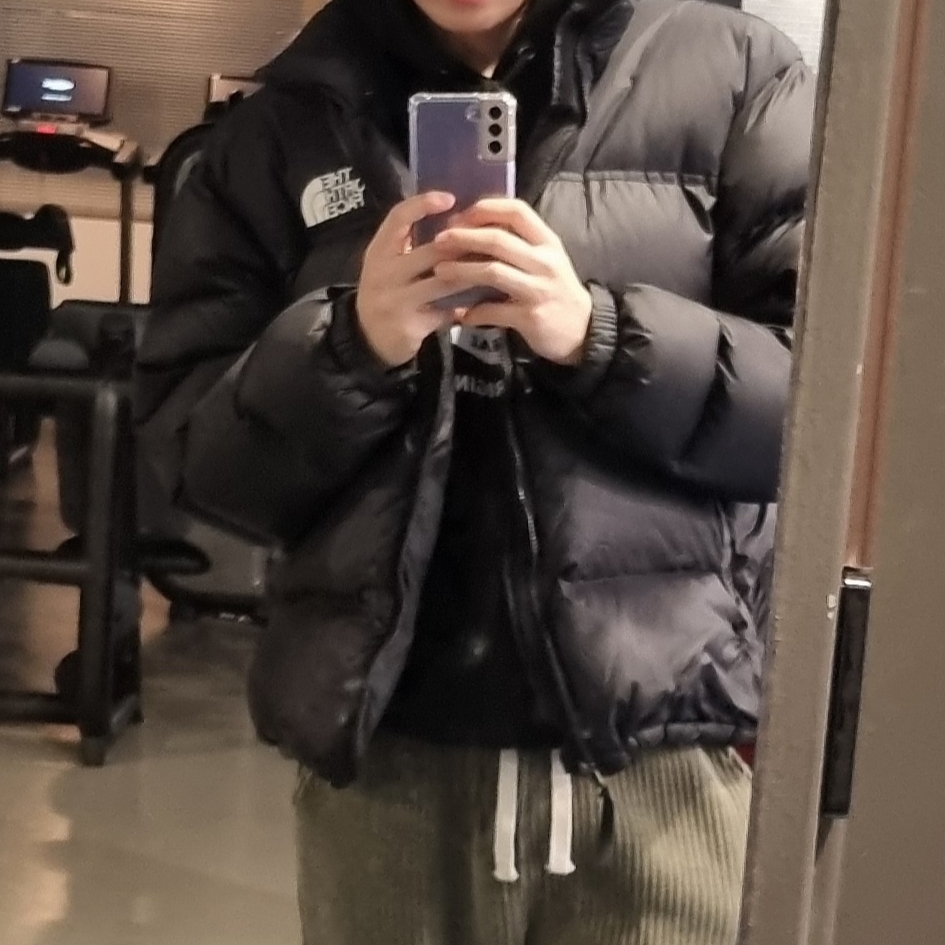 The North Face 1996 Eco Nuptse Jacket Black 착용 스타일