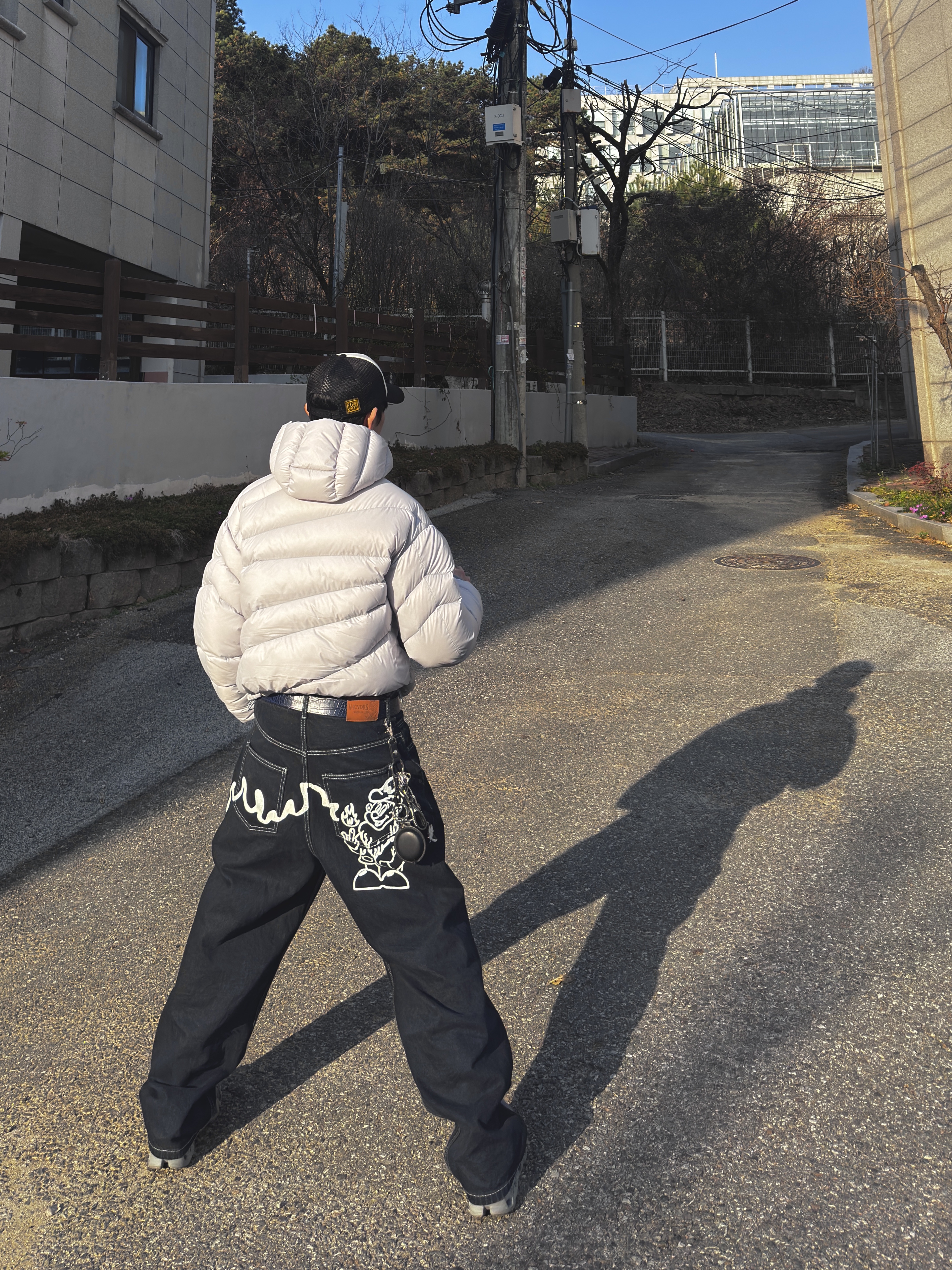 Millo Archive Utility Keyring Silver, On Running x Post Archive Faction (Paf) Cloudmonster Hyper Phantom Apollo 착용 스타일 - 1