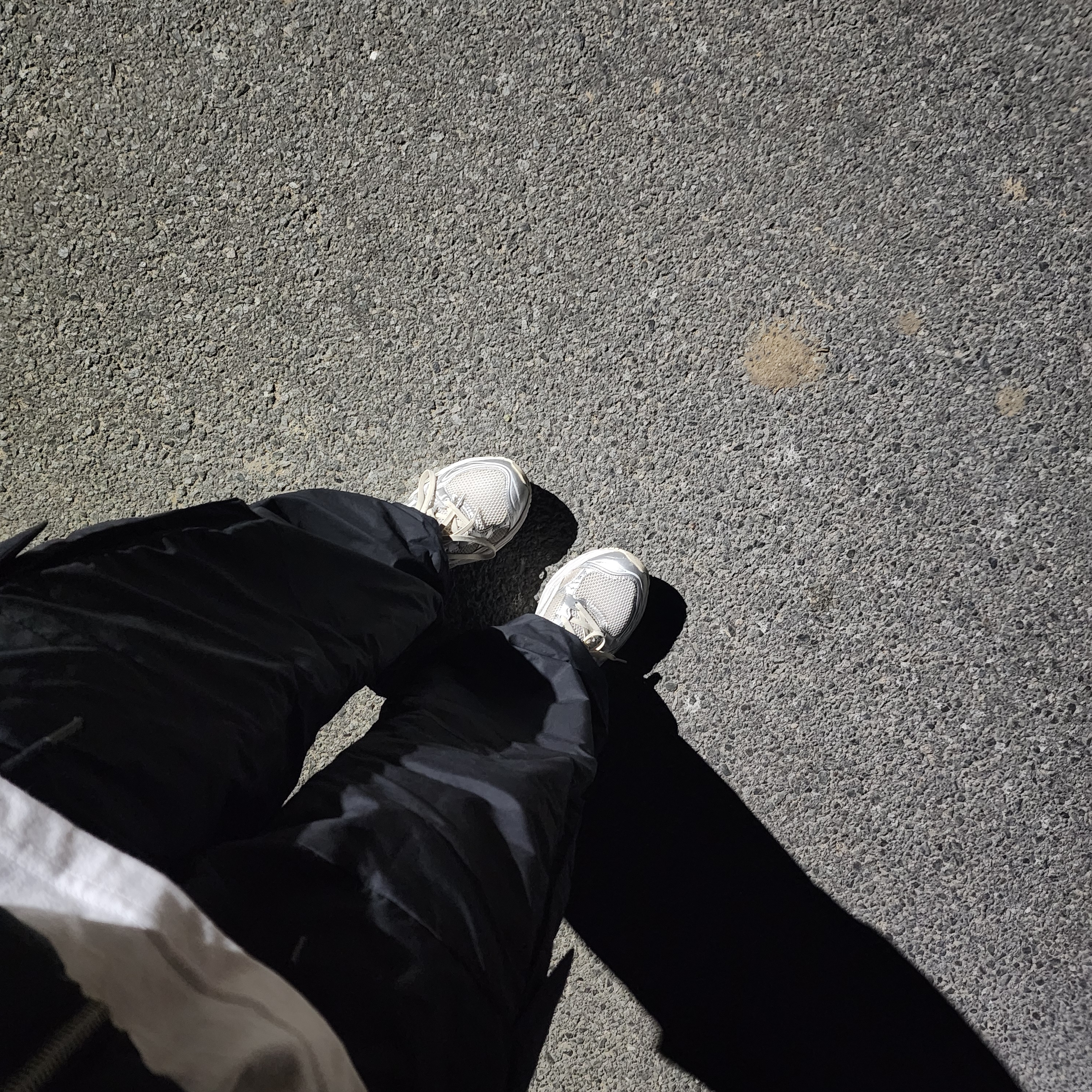 Asics x JJJJound Gel-Kayano 14 Silver White 착용 스타일
