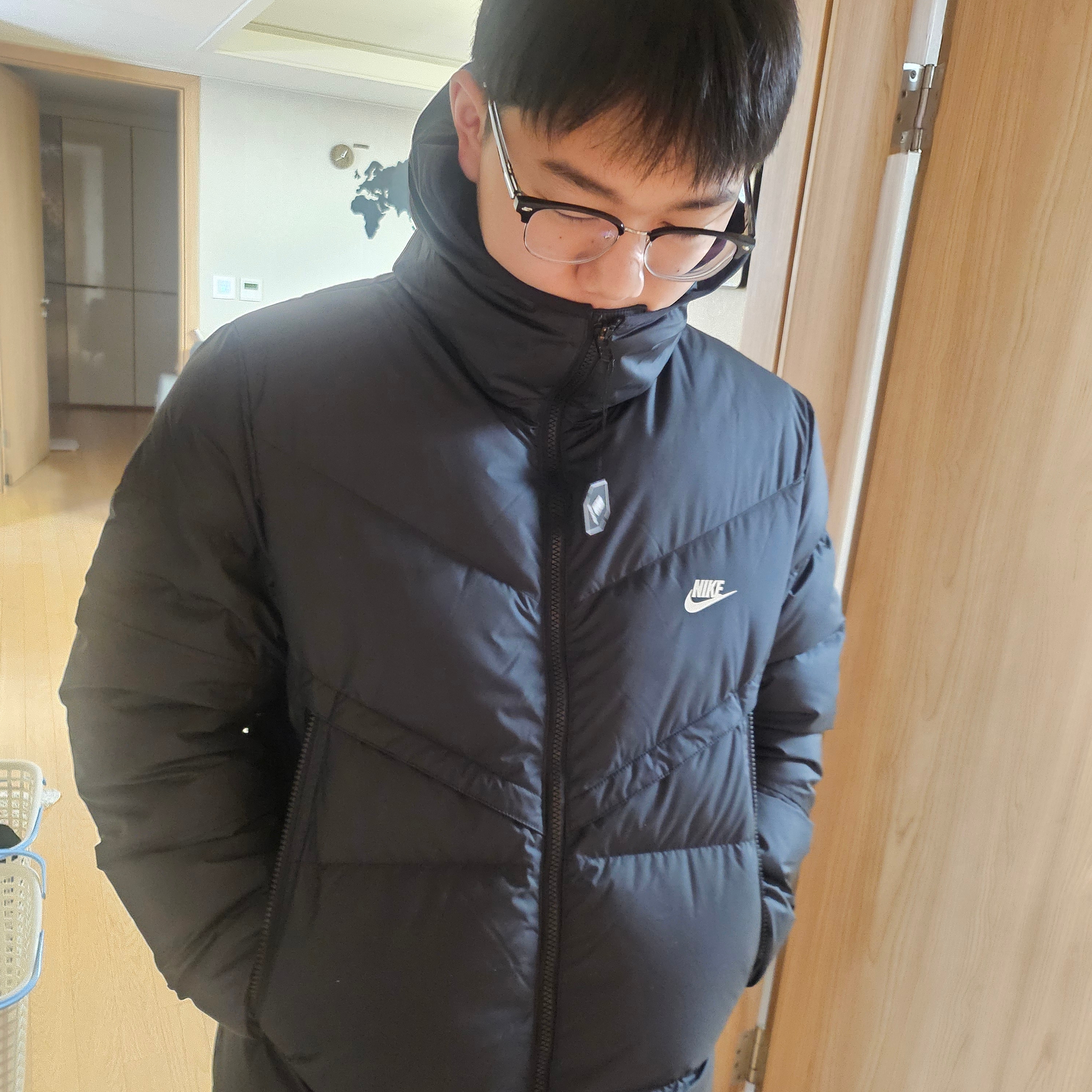 Nike NSW Storm-Fit Windrunner Hoodie Jacket Black 착용 스타일