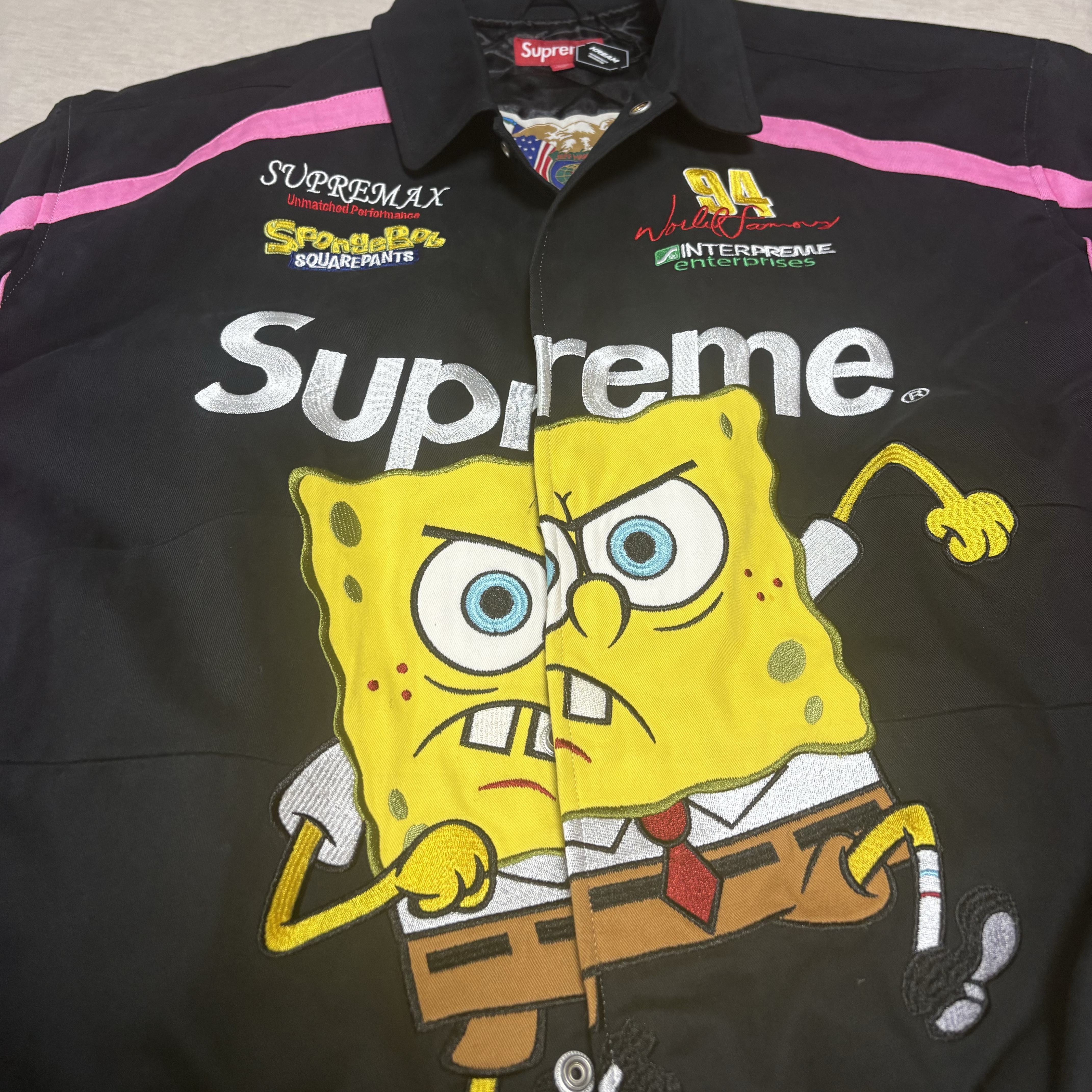 Supreme x SpongeBob SquarePants Jeff Hamilton Racing Jacket Black - 25SS 착용 스타일