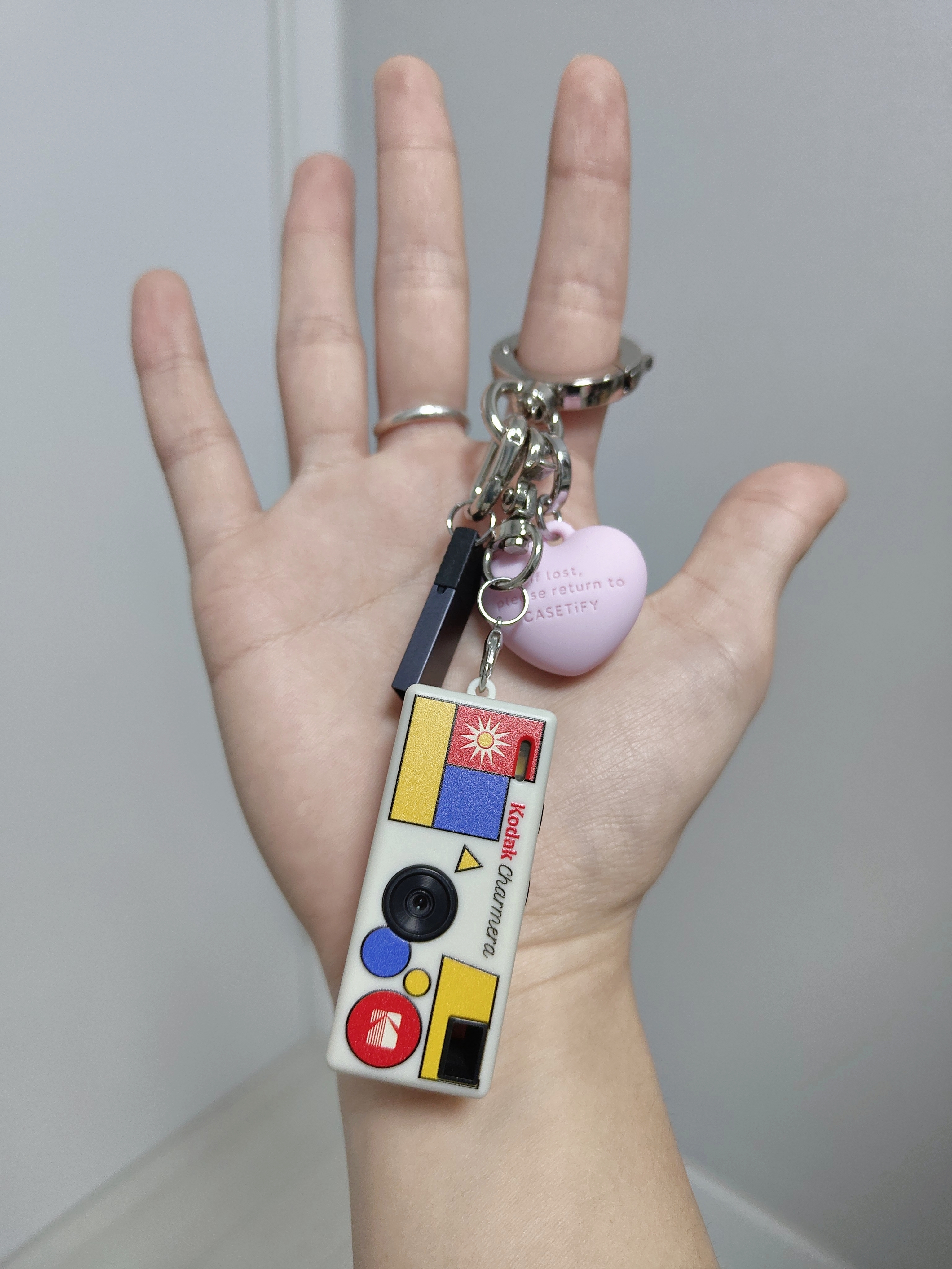 Kodak Charmera Key Chain Film Camera Sealed Case (1 Blind Box) 착용 스타일