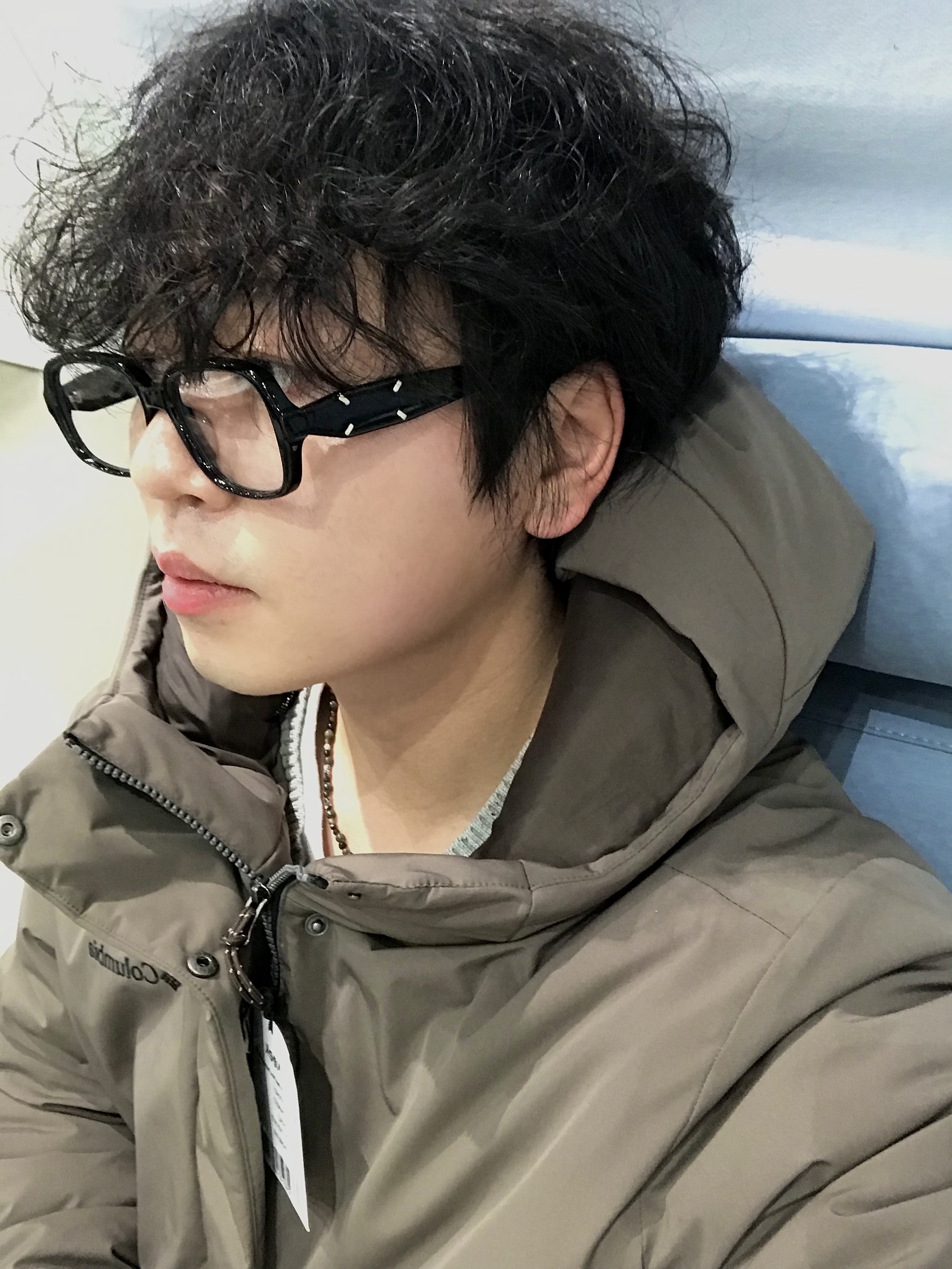 Gentle Monster x Maison Margiela MM114 Black Clear 착용 스타일 - 8