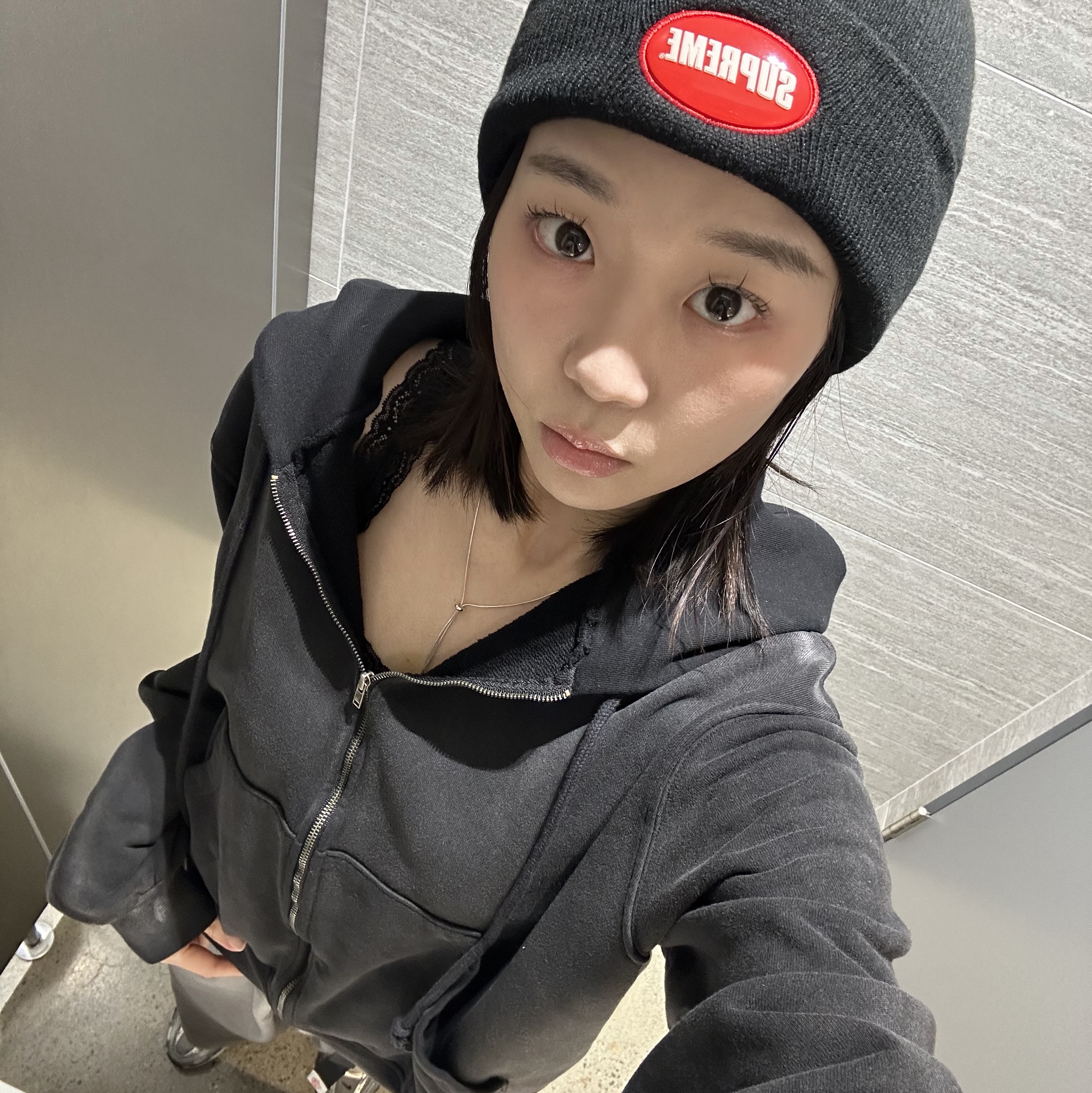 Nike P-6000 Metallic Silver, Human Made Heart Carabiner Silver 착용 스타일 - 1